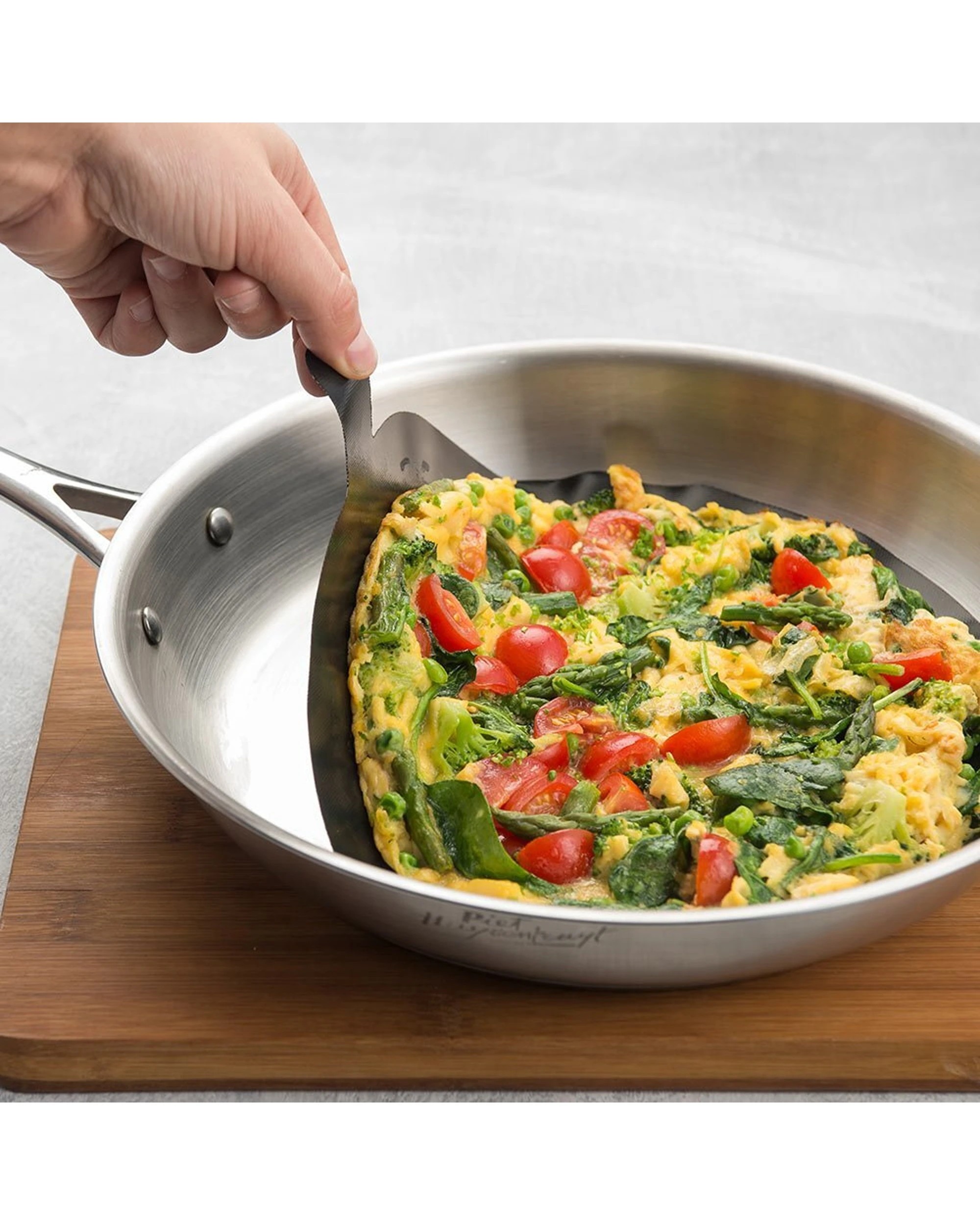 4 NOSTIK Reusable 24cm Round Non Stick Omelet Liner - Black, 4 of 4