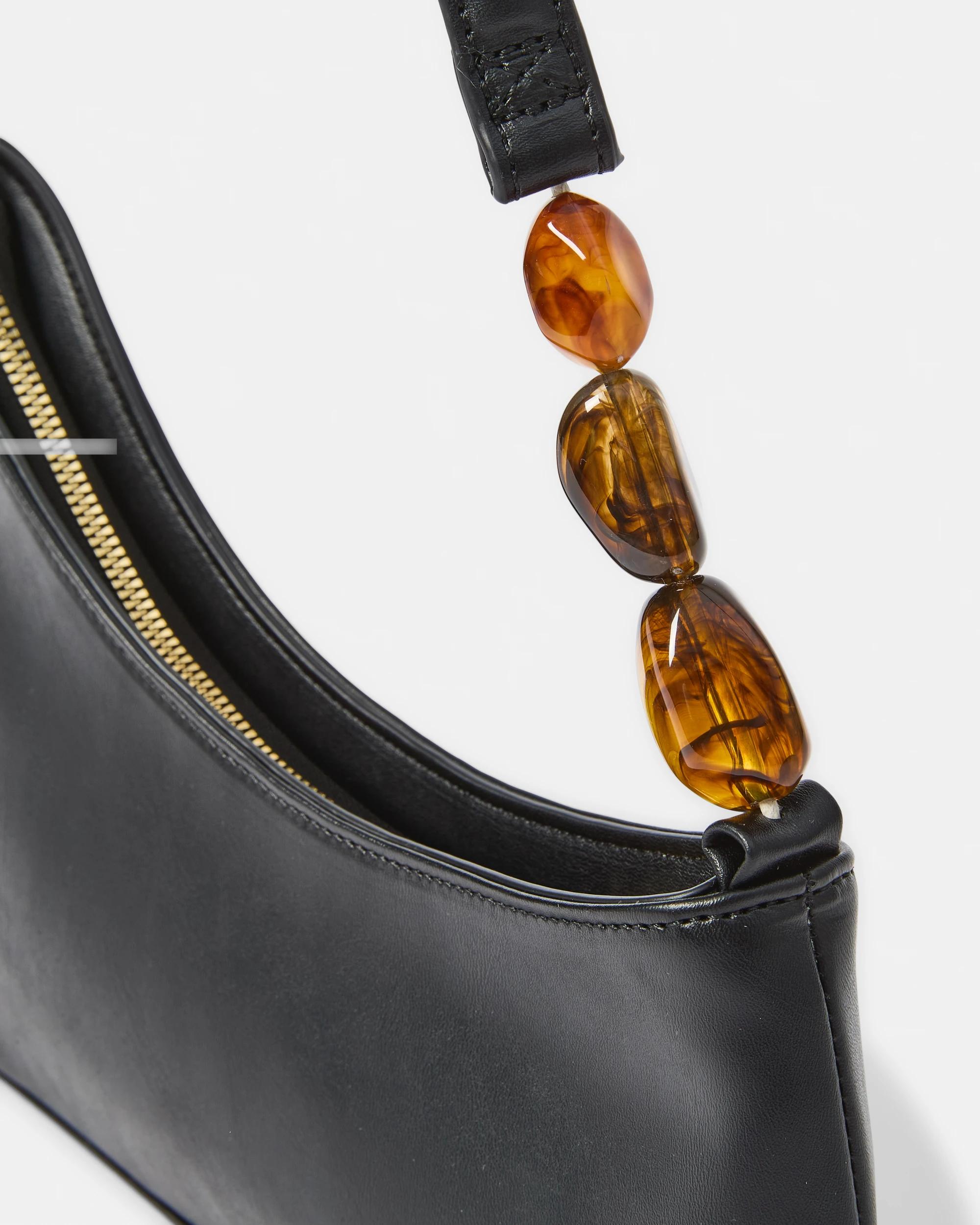 3 Curved Shoulder Bag Black, 3 of 4