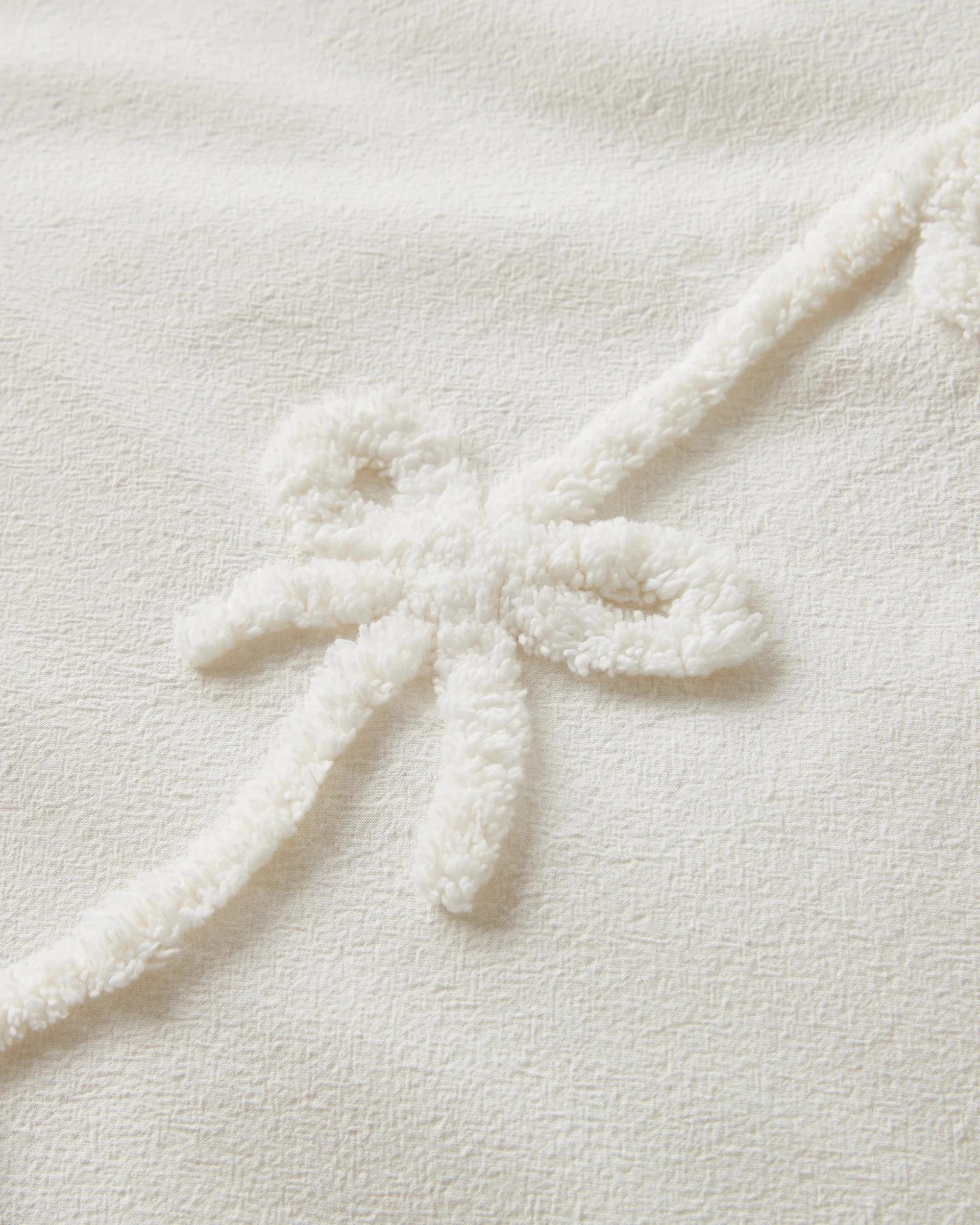 3 Target Bonnie Bows Textured Quilt Cover Set - King Bed - White, 3 of 4