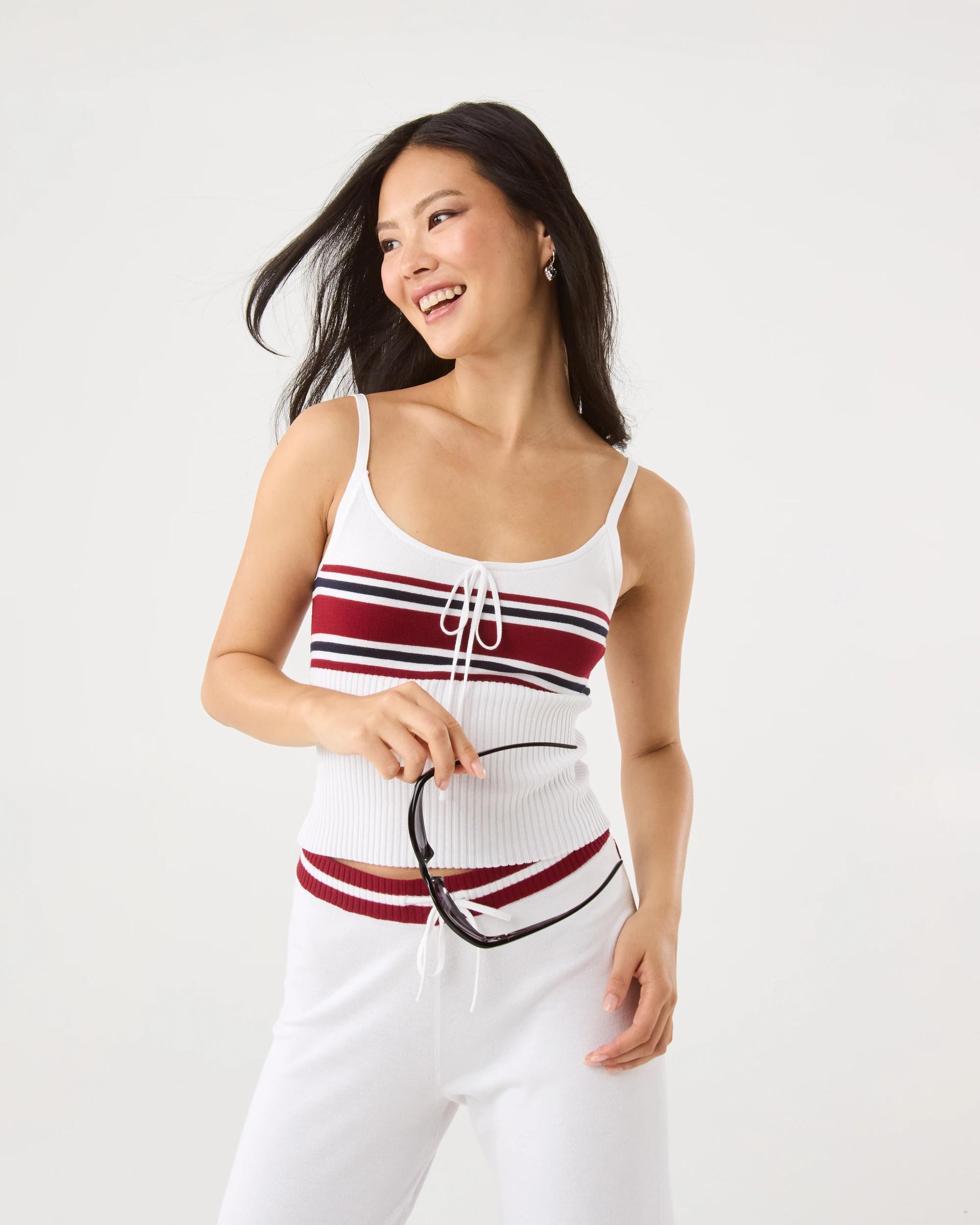 7 Wrap Sunglasses Black, 7 of 9