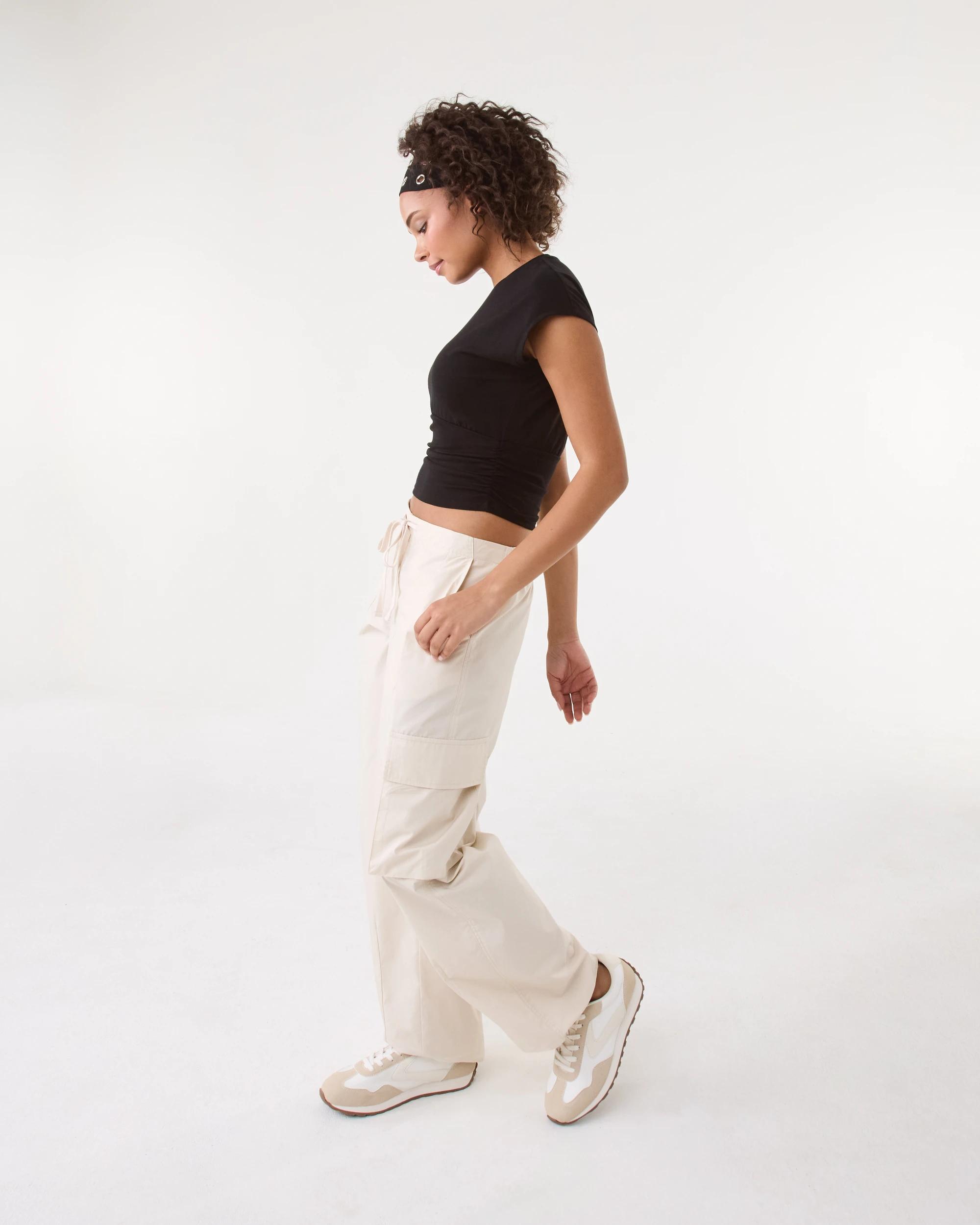 3 Short Sleeve Gathered Fitted T-shirt Black, 3 of 7