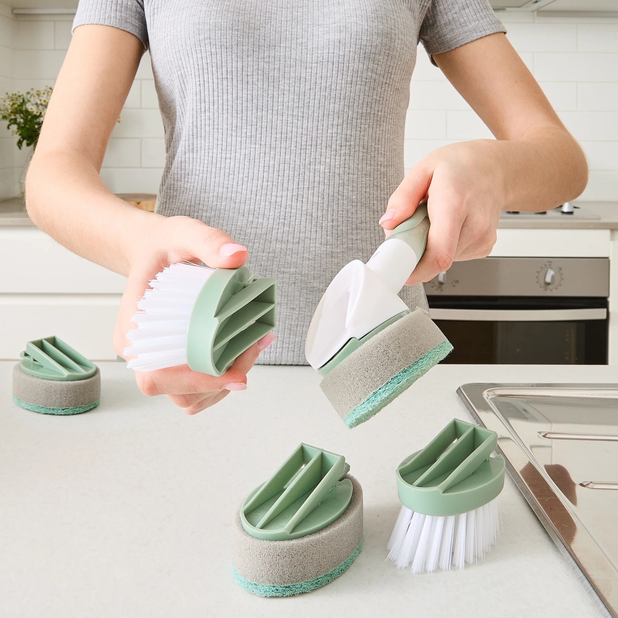 1 Set of 4 2-in-1 Dish Brush Refills, 1 of 7