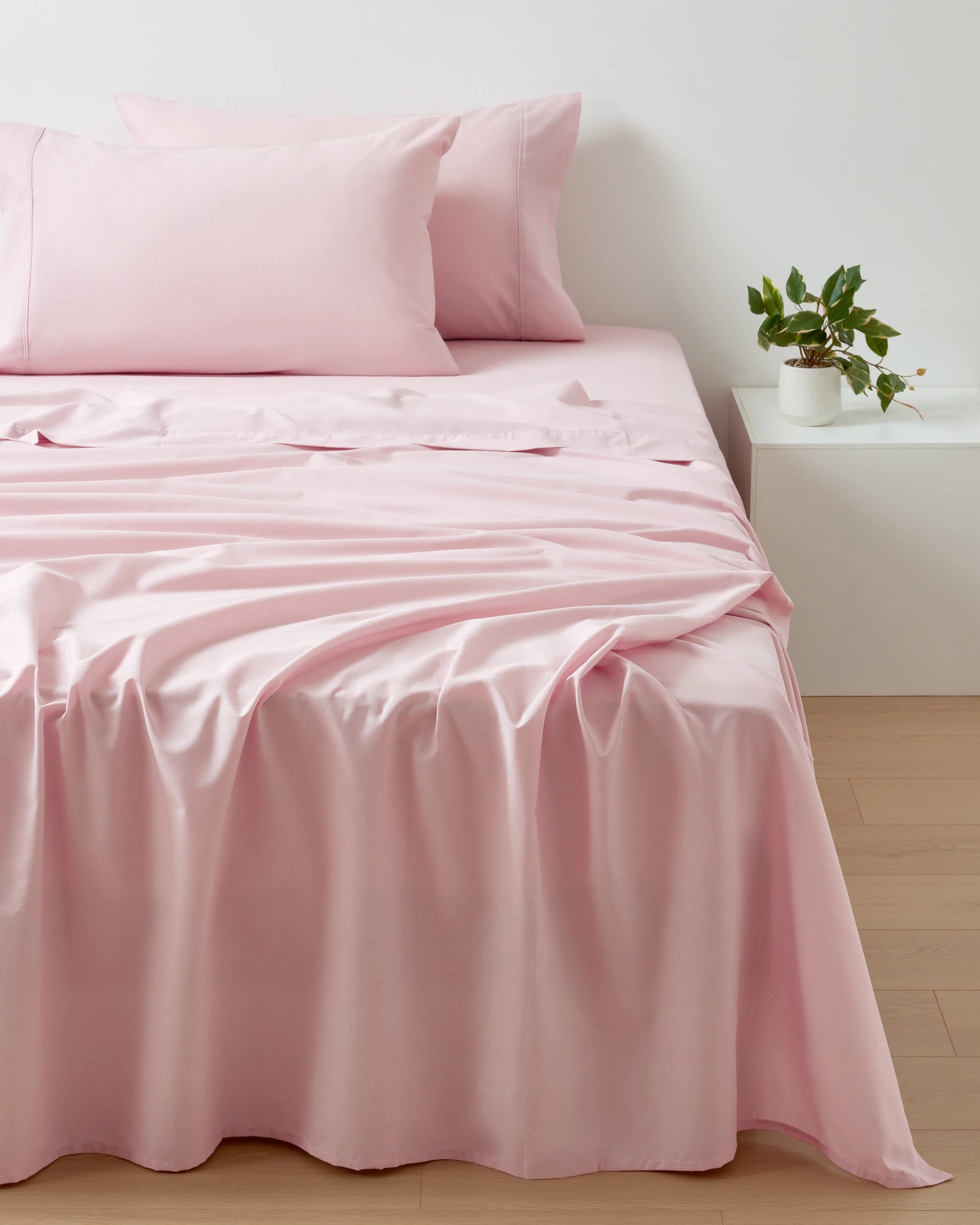 1 180 Thread Count Sheet Set - Queen Bed, Pink, 1 of 9