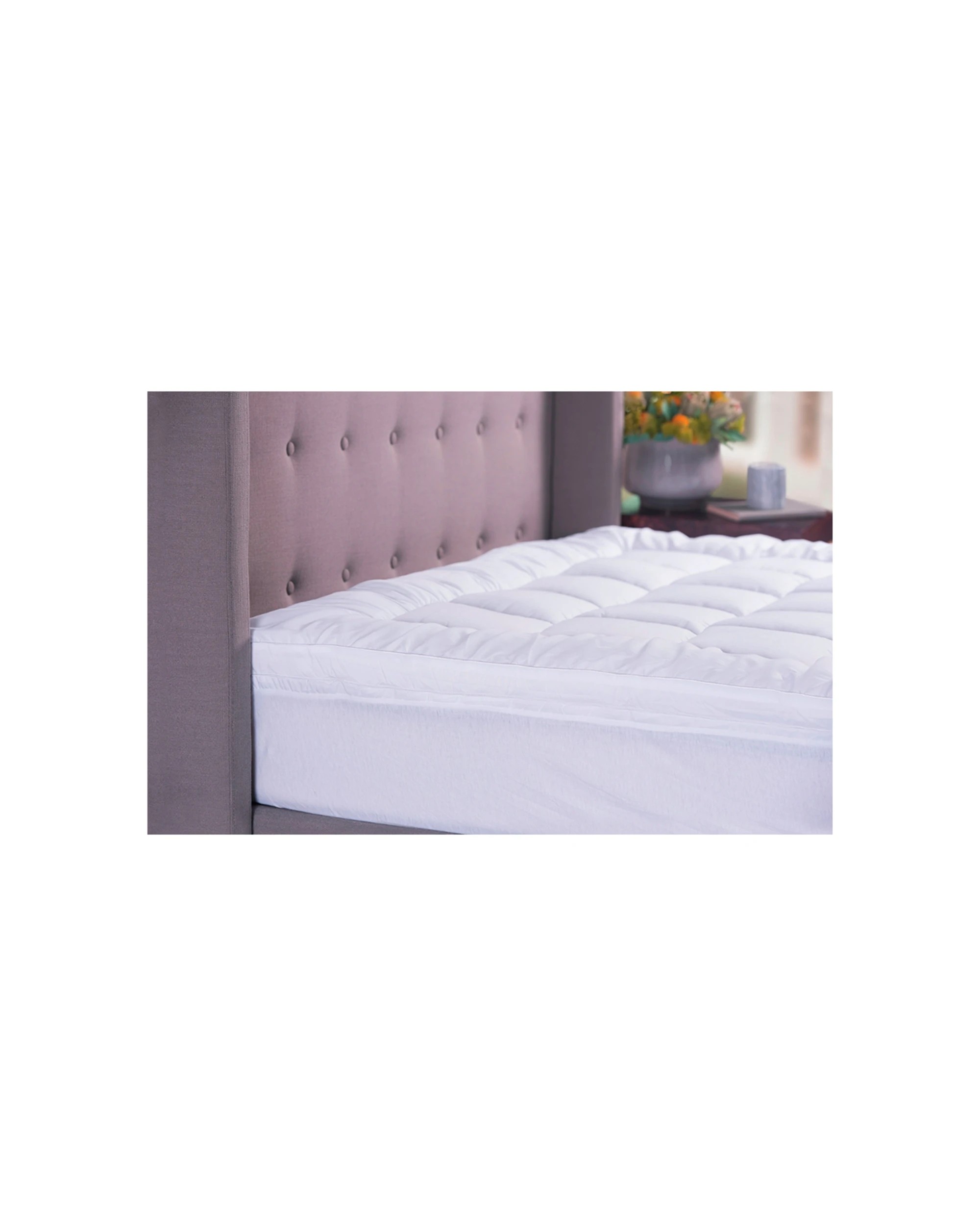 3 Sheraton Luxury Fitted Mattress Topper 800gsm Queen Bed Comfort Cushioning
 - White, 3 of 3