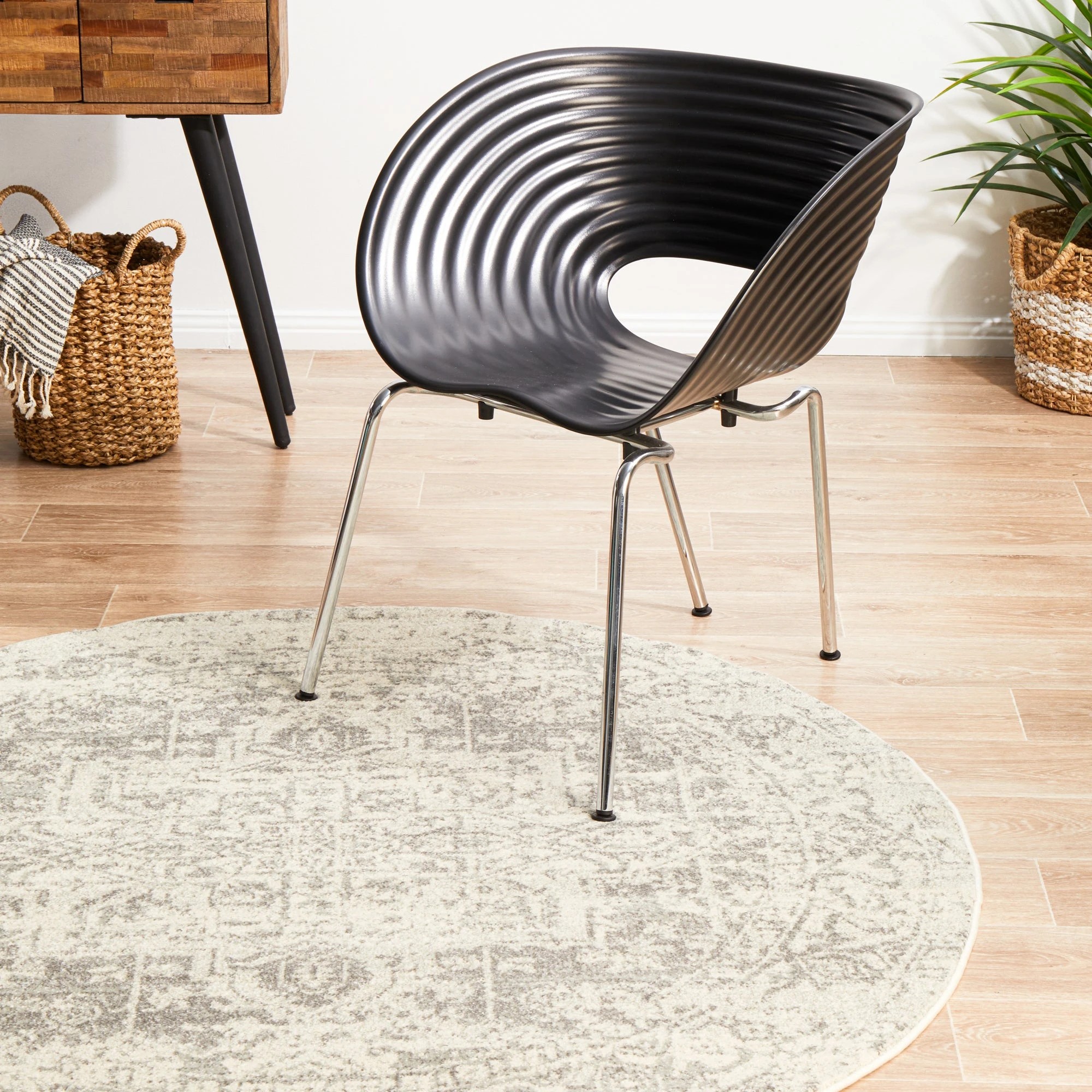 2 Common Ground Rugs Encore 253 150x150cm - Silver, 2 of 9