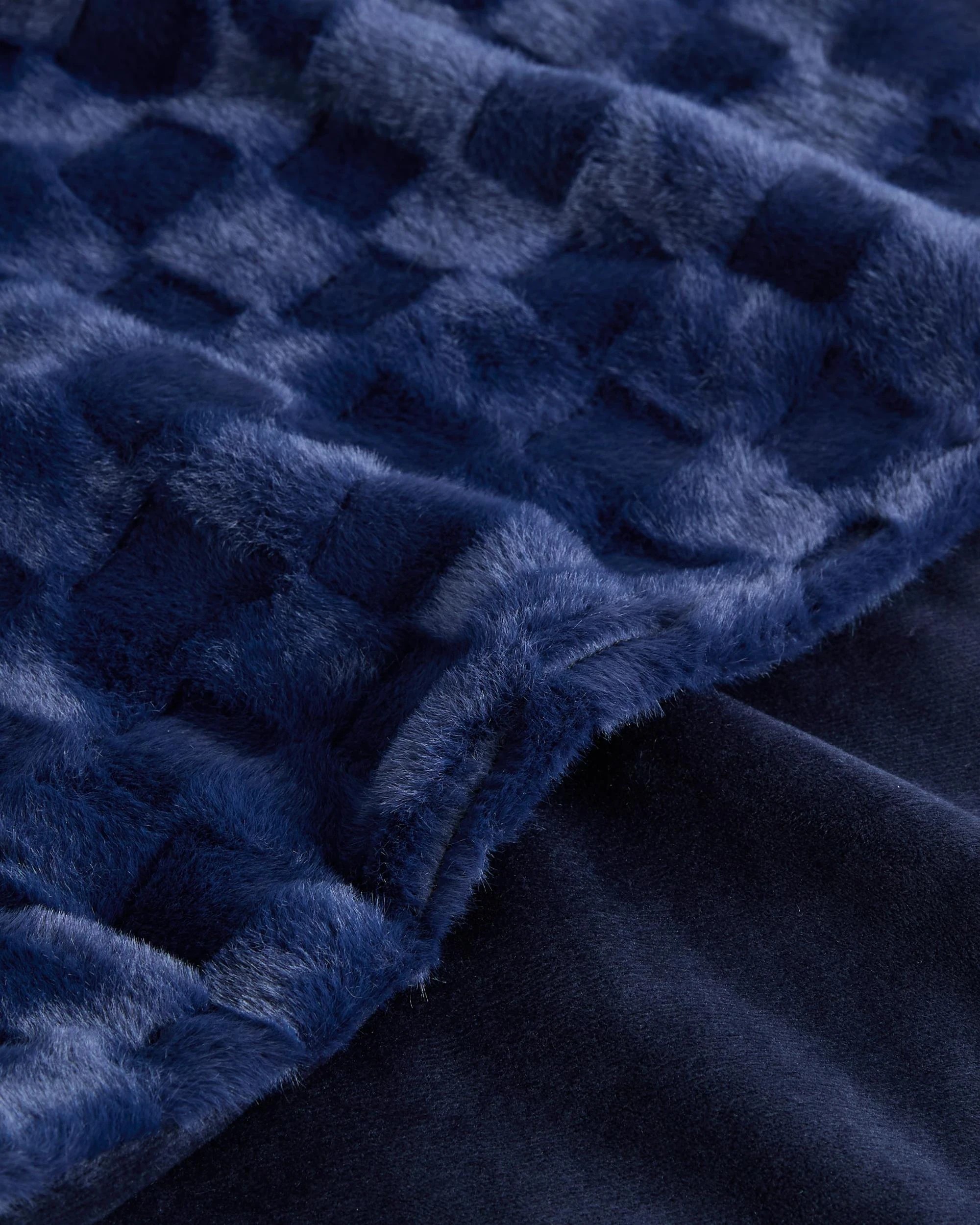 2 Target Ziggy Check Throw - Queen Bed - Blue, 2 of 3