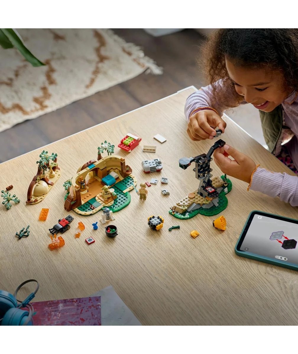 8 LEGO Star Wars SMART Play: Yoda's Hut and Jedi Training 75422, 8 of 10