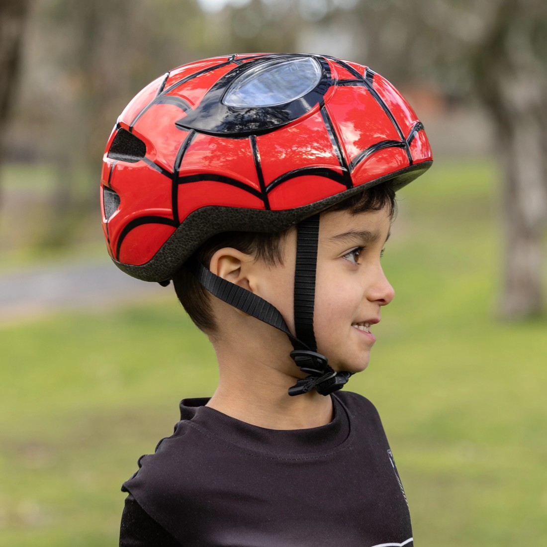 9 Spider-Man 3D Infinity Eyes Helmet, 9 of 10