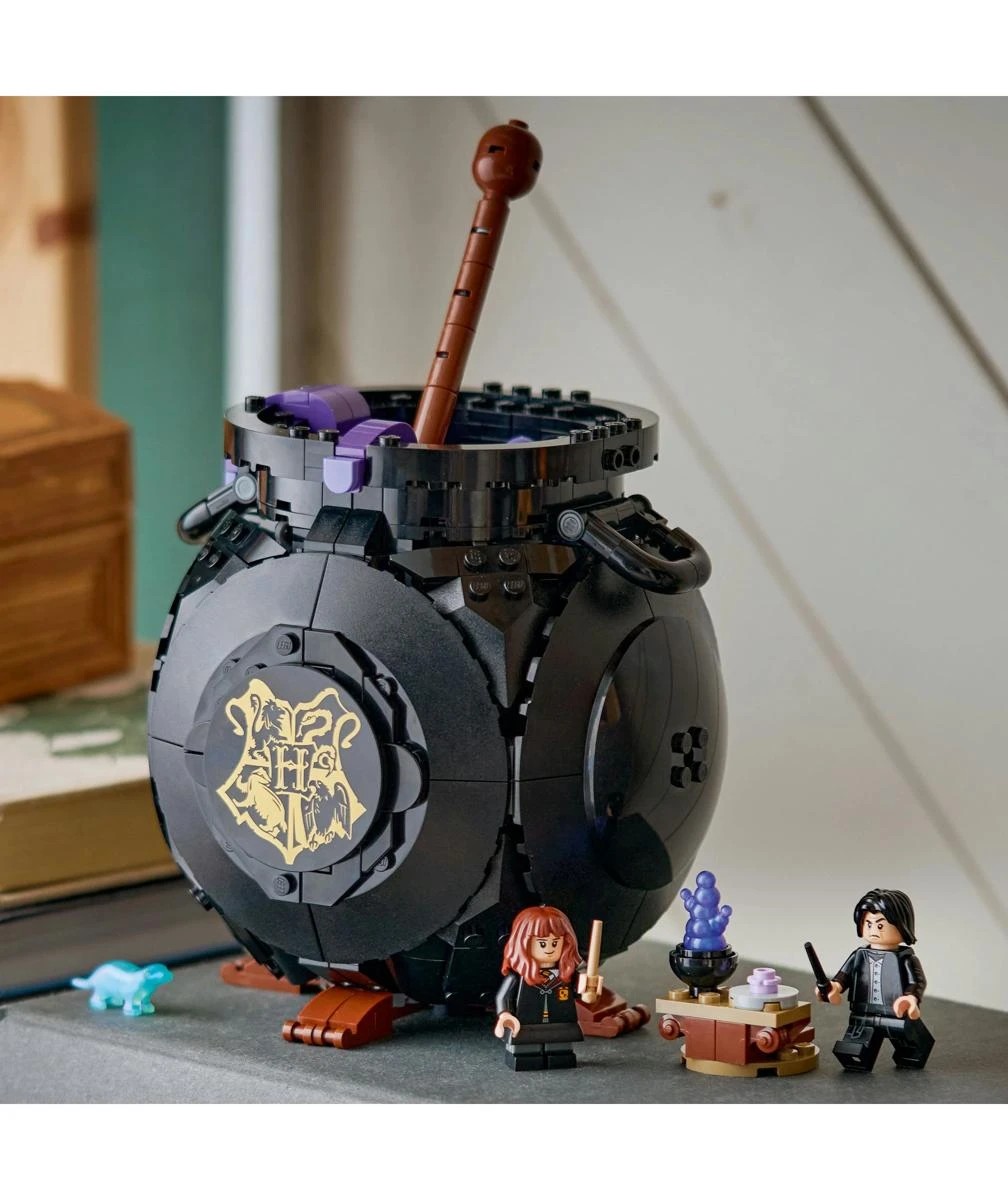 8 LEGO Harry Potter Cauldron: Secret Potions Classroom 76464, 8 of 9
