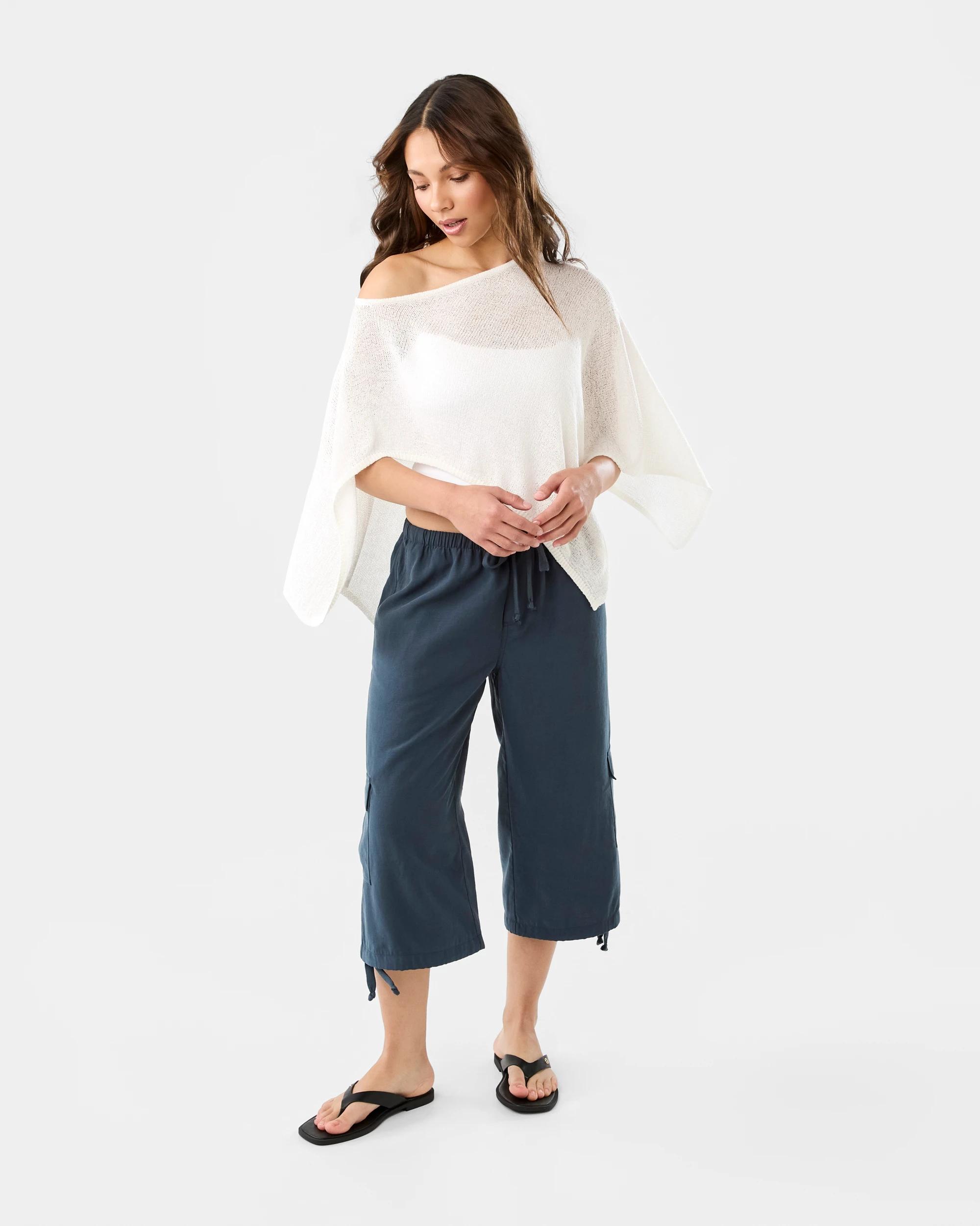 2 Knit Poncho Cld White, 2 of 7