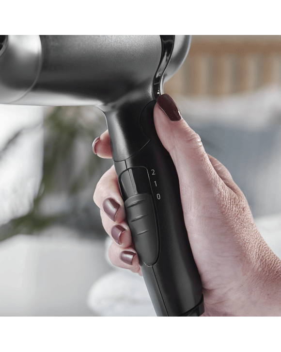 Remington 2000W Aero Hair Dryer With Cool Shot And Concentrator For Fast Styling And Drying - Black