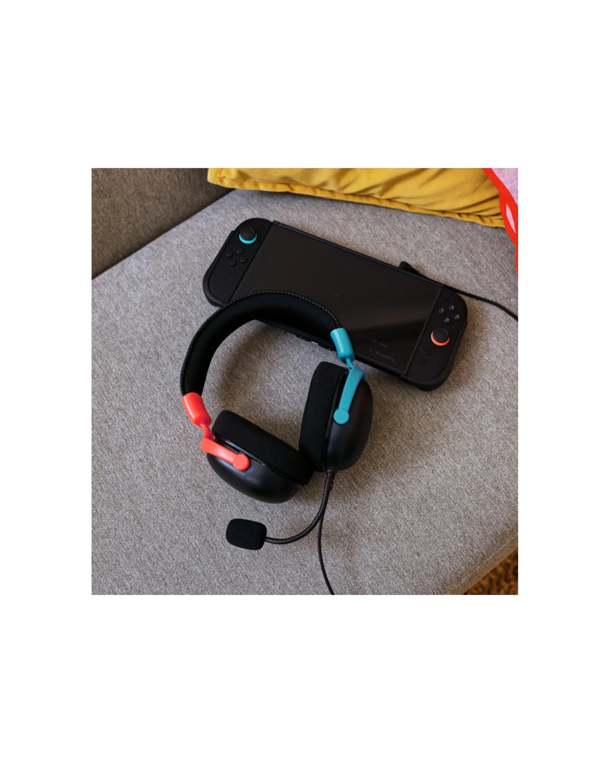 4 4Gamers Radar Multiformat Compatible Wired Over Ear Gaming Headset With Mic - Black, 4 of 5