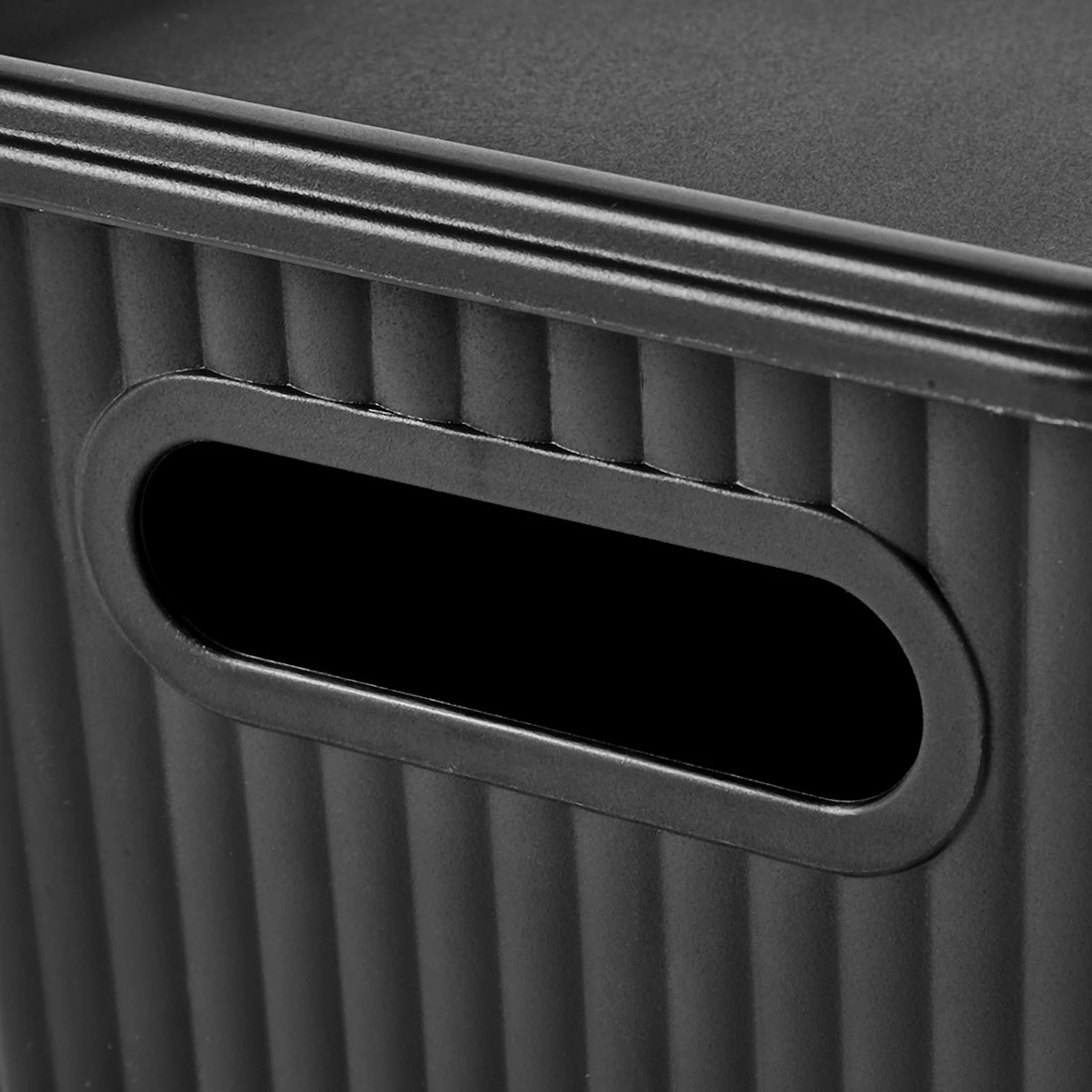 8 5L Ribbed Container - Black, 8 of 10