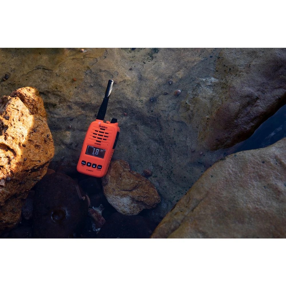 4 Uniden 5W Waterproof Smart UHF Radio XTRAK50 Orange, 4 of 5