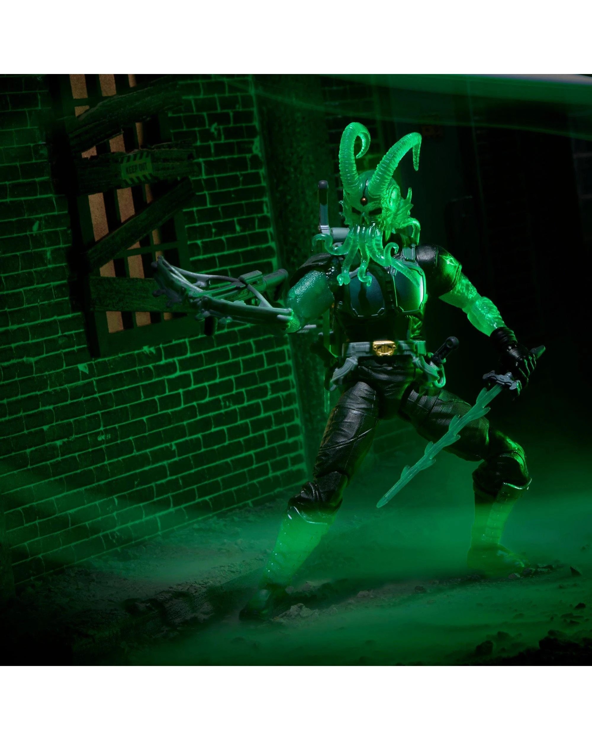 7 G.I. Joe Classified Series: #202 Night-Creeper - D.I.R.E. Tech -  Action Figure, 7 of 9