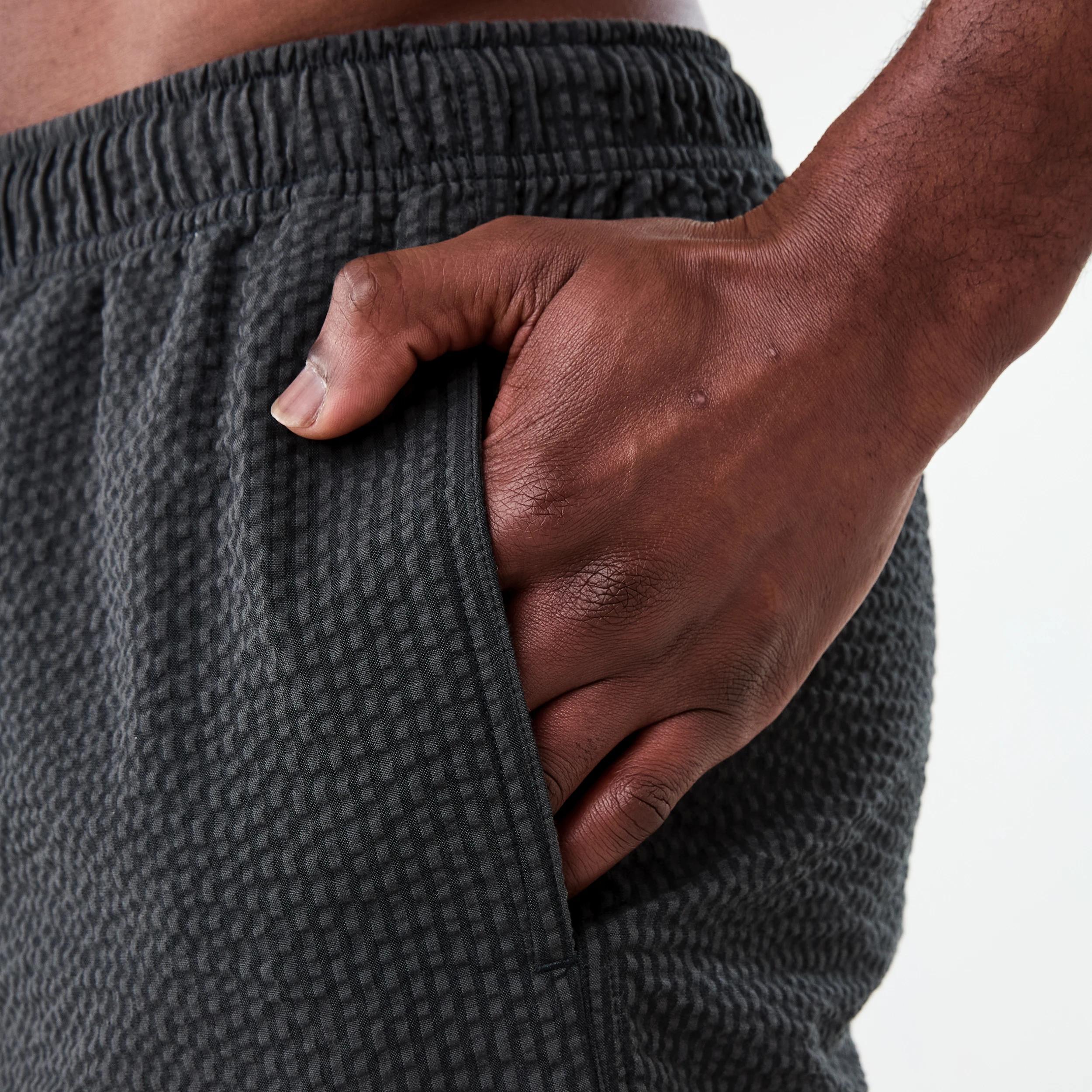5 Seersucker Boardshorts Blk Strp, 5 of 6