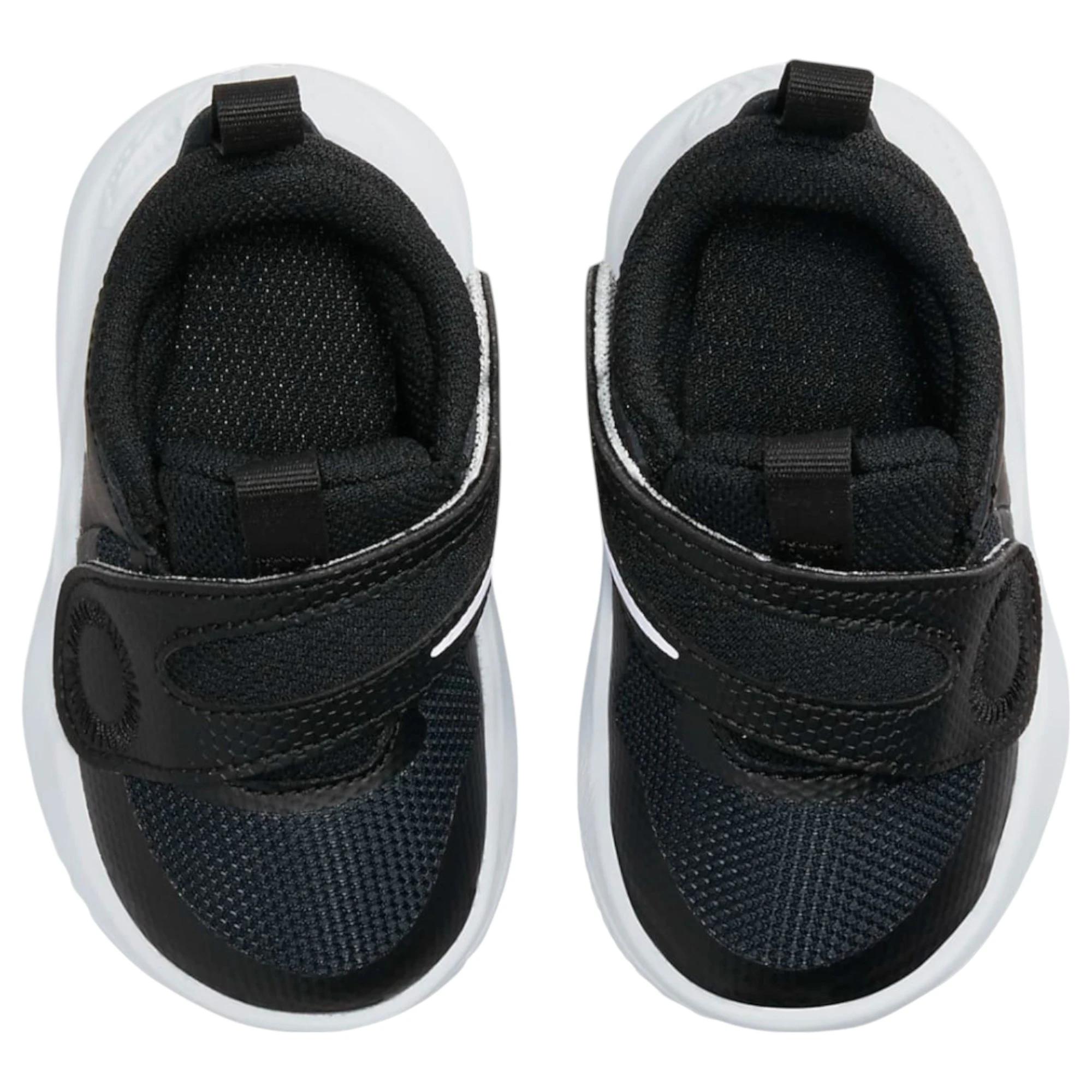 7 Nike Unisex Toddler Team Hustle D 11 Black/ White Athletic Shoes BLACK/WHITE, 7 of 7