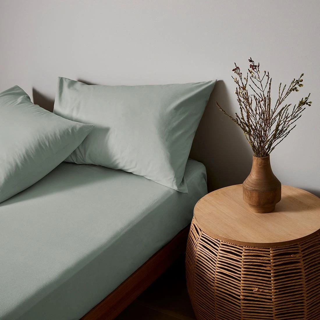 2 Arlo Stonewash Fitted Sheet
 - Double Bed
 - Green, 2 of 5