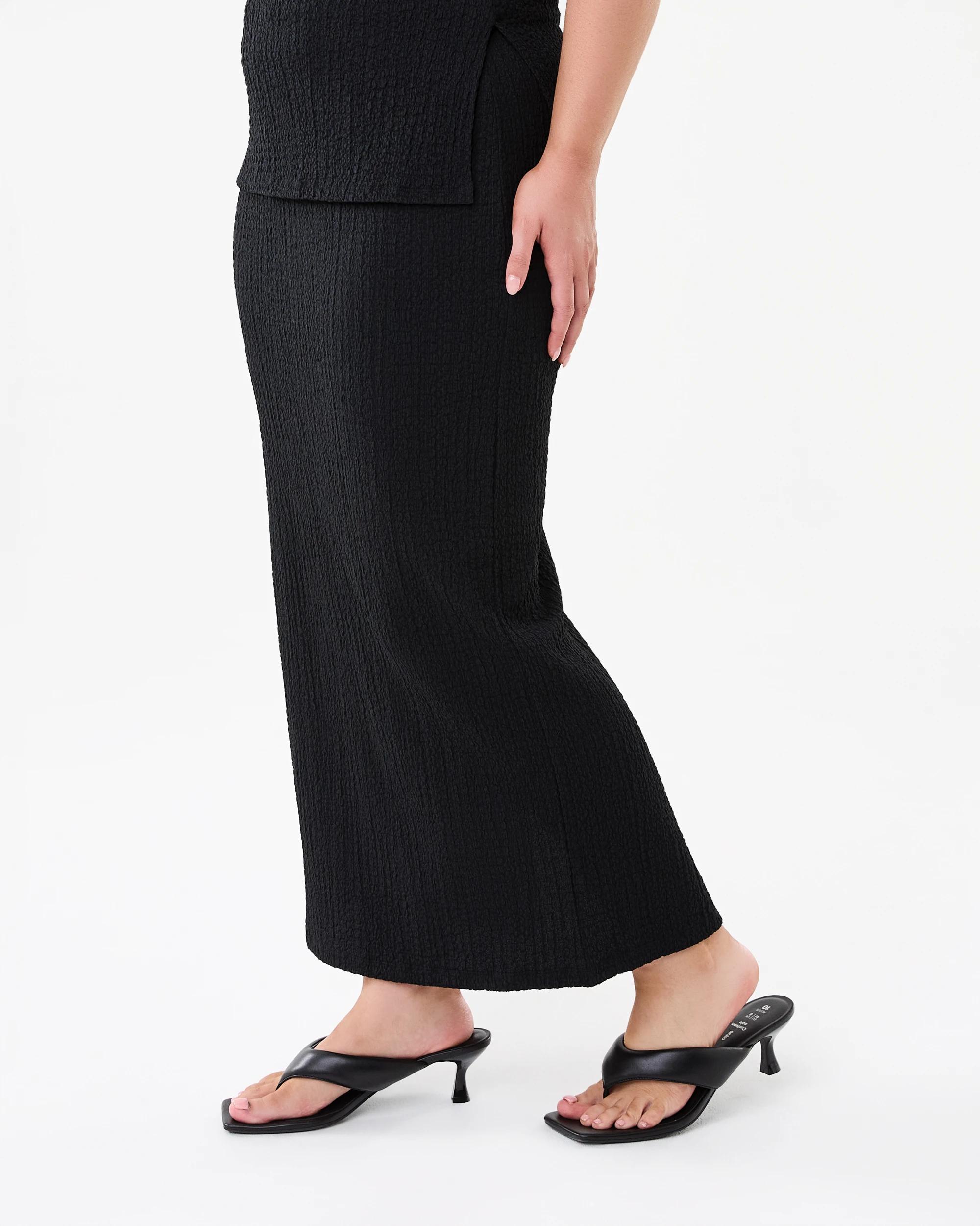 2 Textured Maxi Skirt Black, 2 of 5