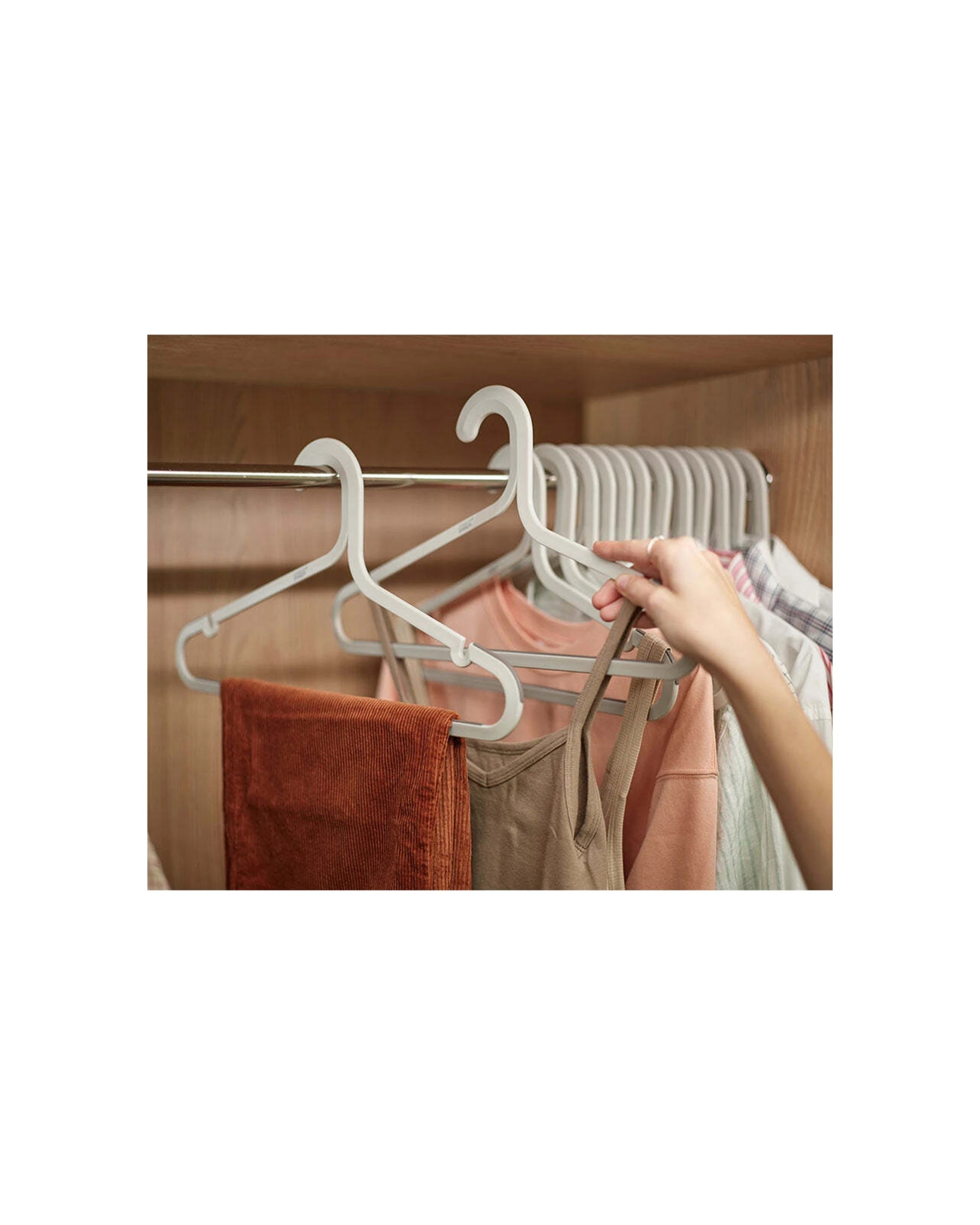 2 Joseph Joseph Orderly Anti-Tangle Clothes Hanger Set 5pc 41cm Non-Slip Grip Ecru - White, 2 of 7