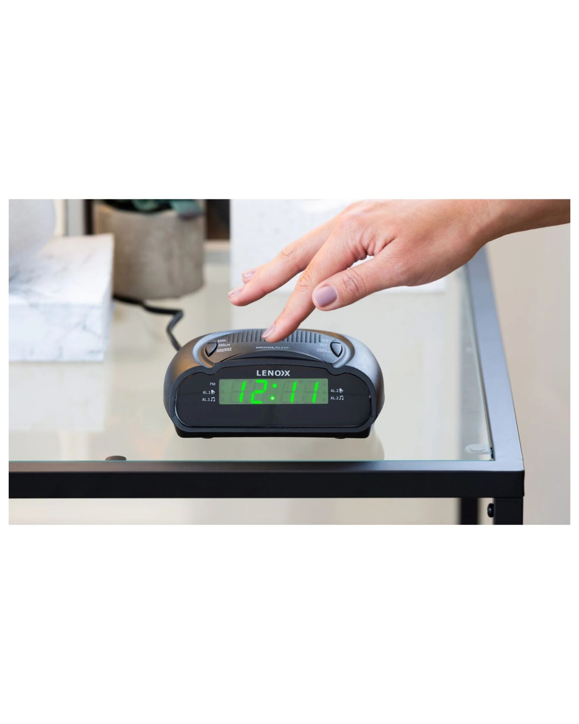 4 Lenoxx AM/FM Alarm Clock & Radio w/ Green LED Time Numbering, 4 of 5