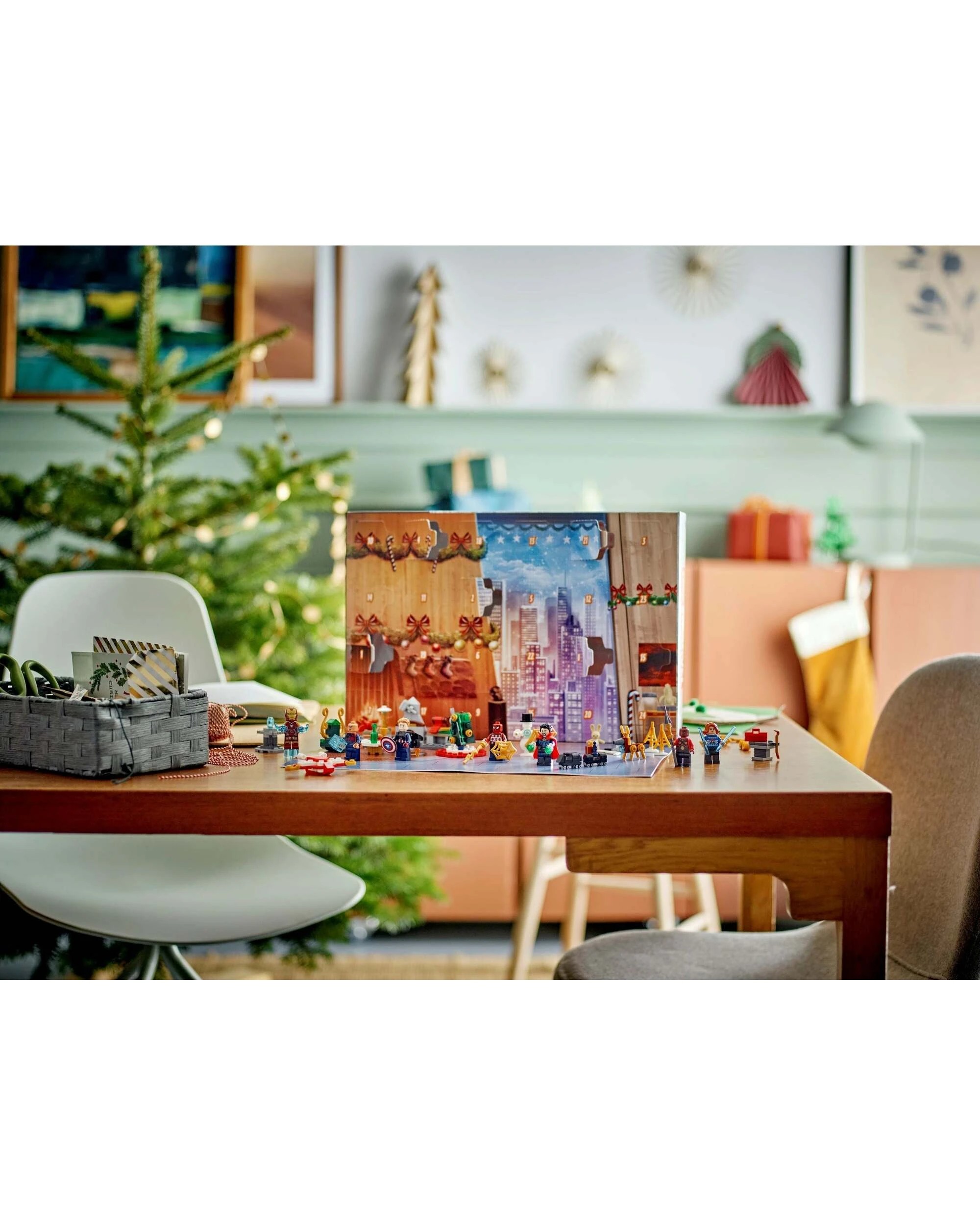 4 LEGO Marvel Series 76267 Avengers Advent Calendar, 4 of 5