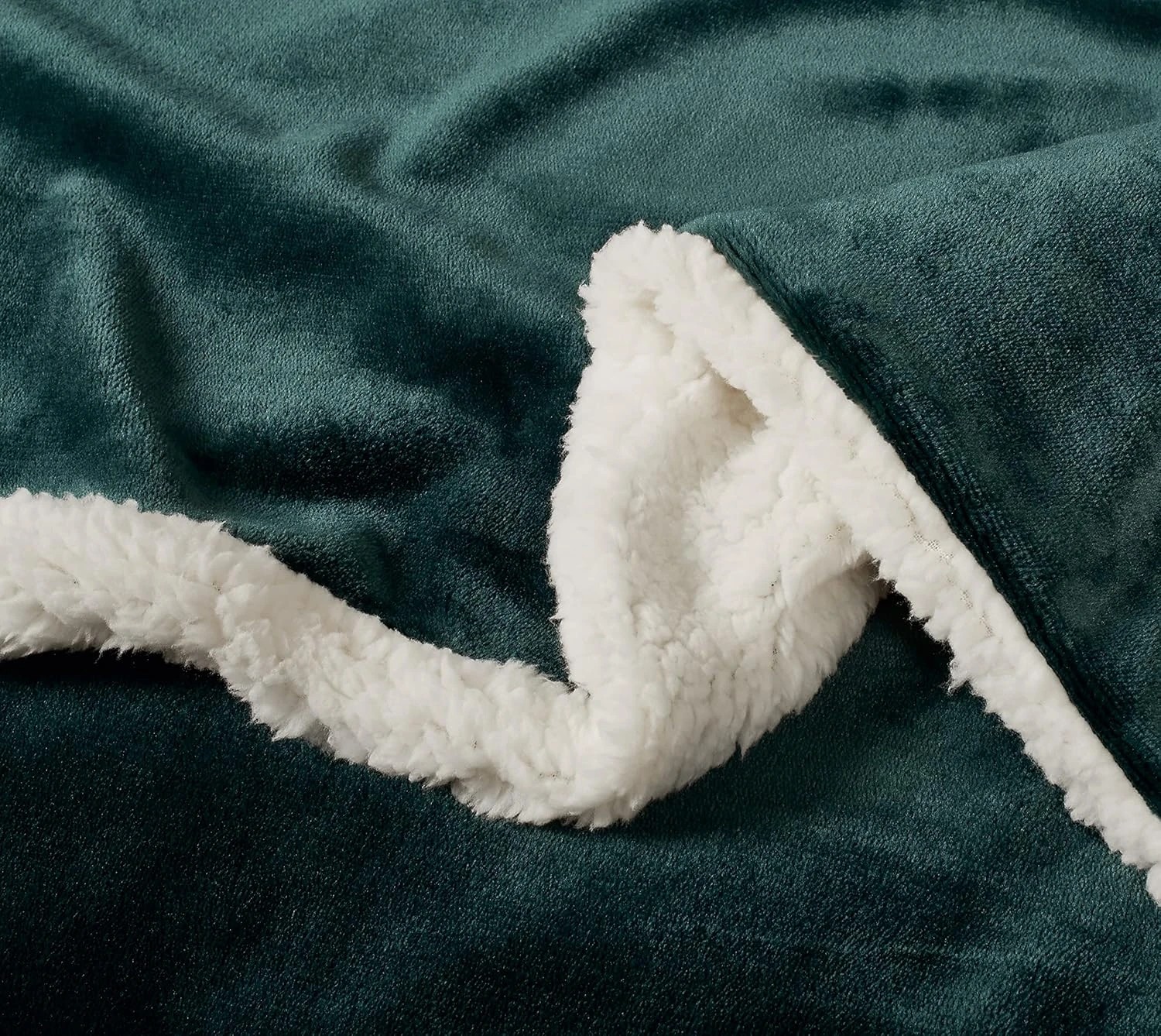 5 Gioia Casa 2-Pack Teddy Sherpa Standard Pillowcases Reversible Velvet - Emerald Green, 5 of 8