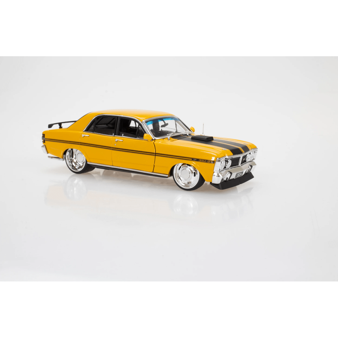 7 1:24 Sfragismeno Diecast Car - Assorted, 7 of 7