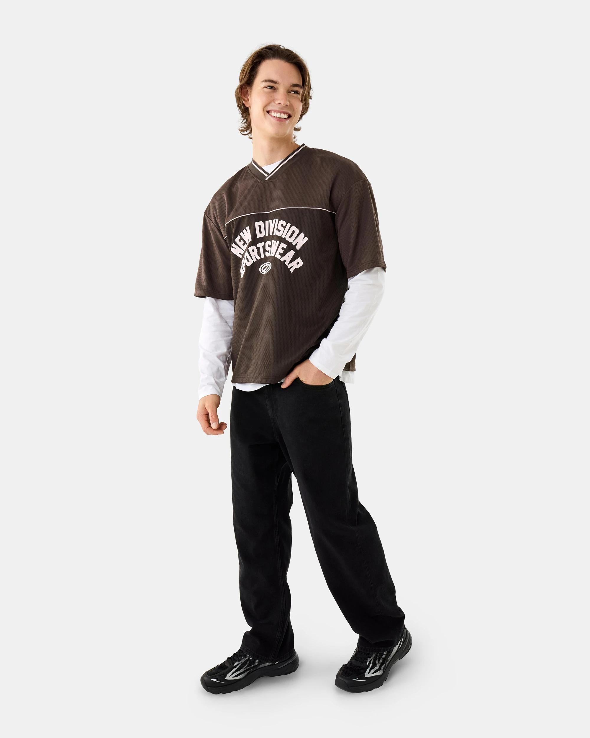 2 Mesh Boxy V-Neck T-shirt Brn Sports, 2 of 8