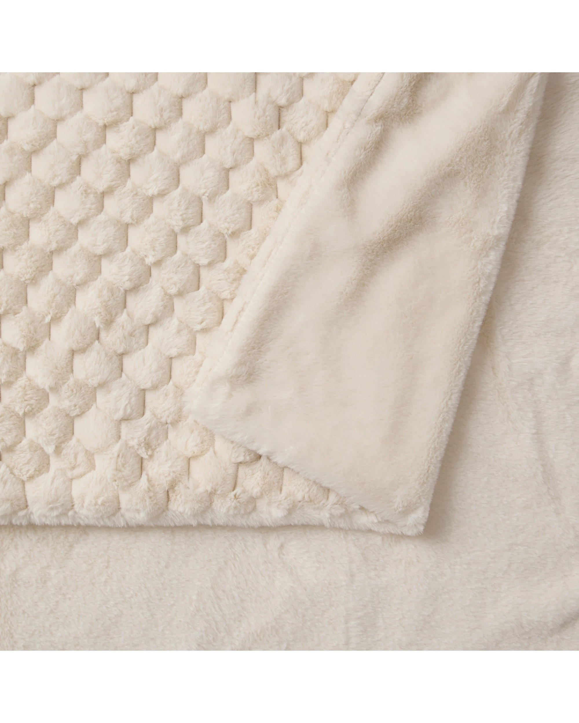 2 Dreamaker Emmett Textured Faux Fur Throw 180x200cm - Cream, 2 of 6