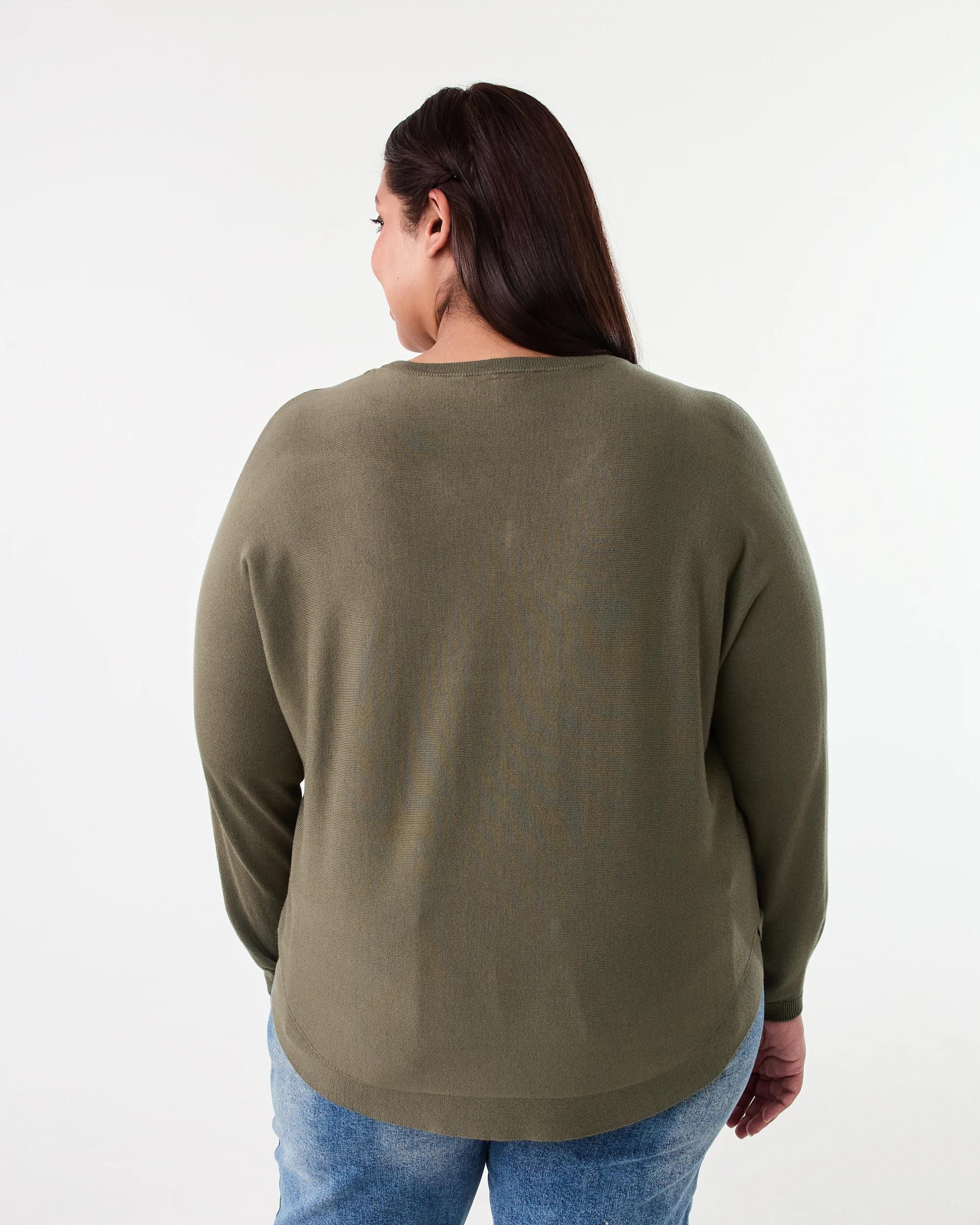 3 Curve Lightweight V-Neck Jumper Deep Olive, 3 of 6