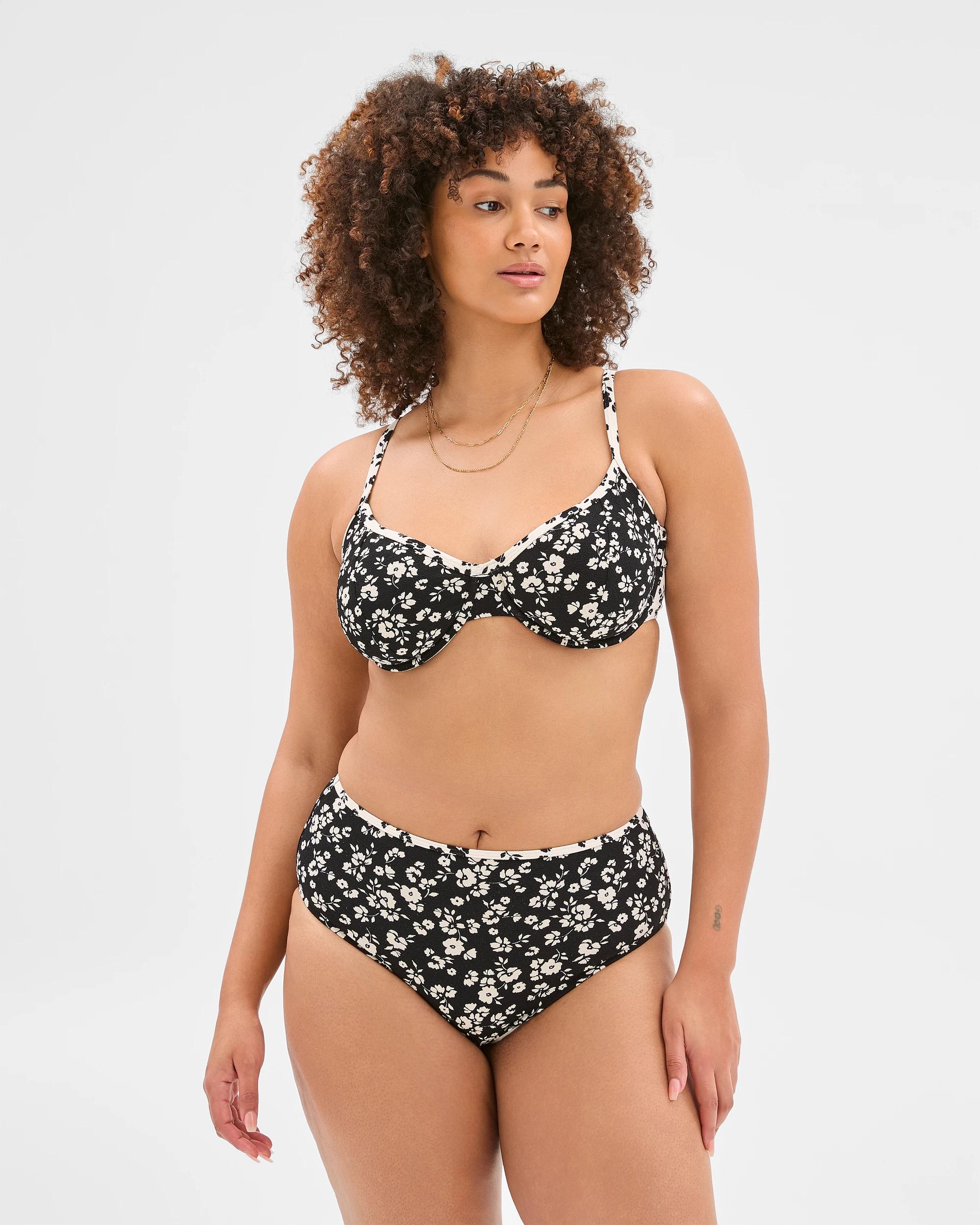 6 Target Textured Bikini Bottoms BLACK AND WHITE DAISY, 6 of 9