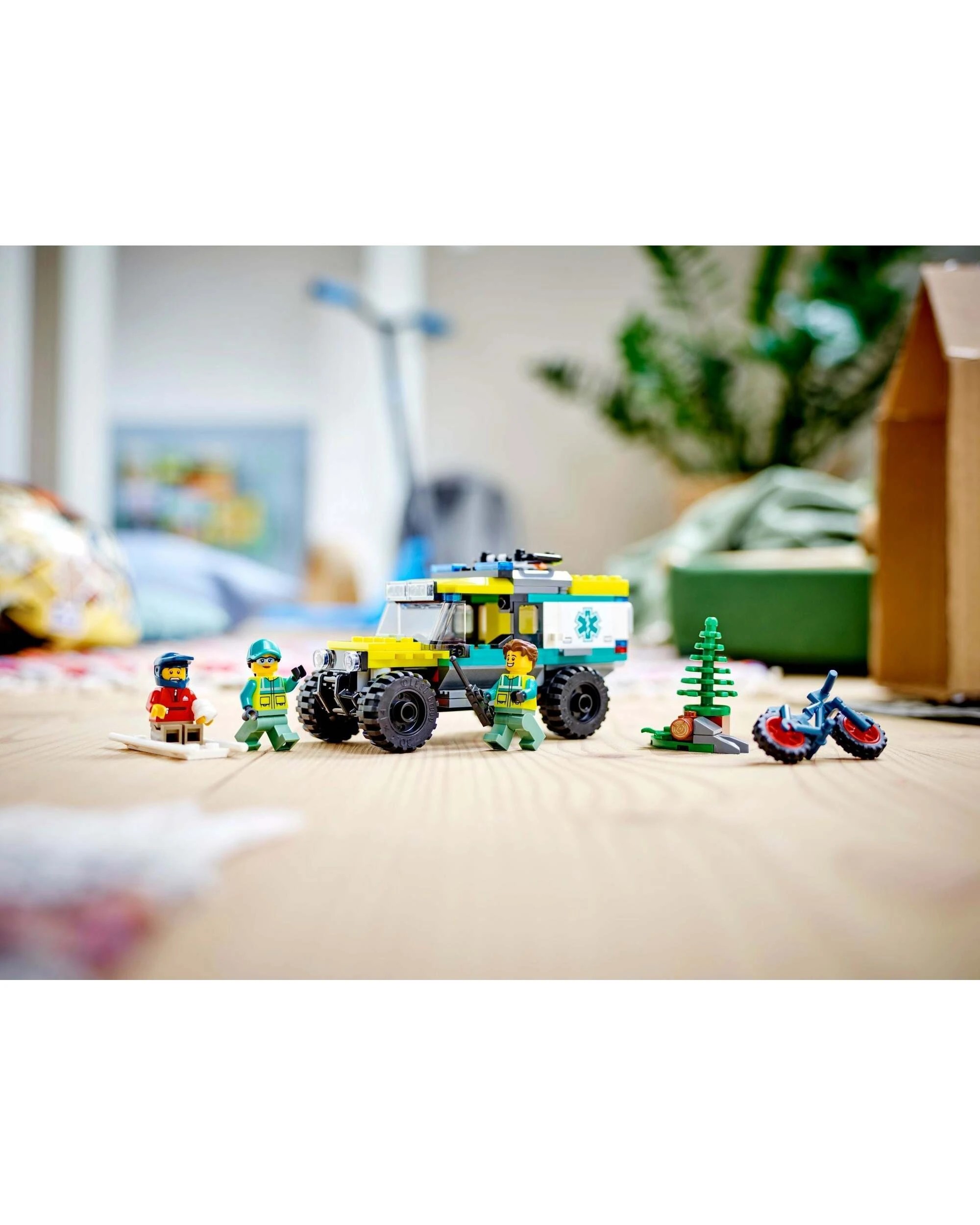 3 Lego City 40582 4x4 Off-Road Ambulance Rescue, 3 of 4