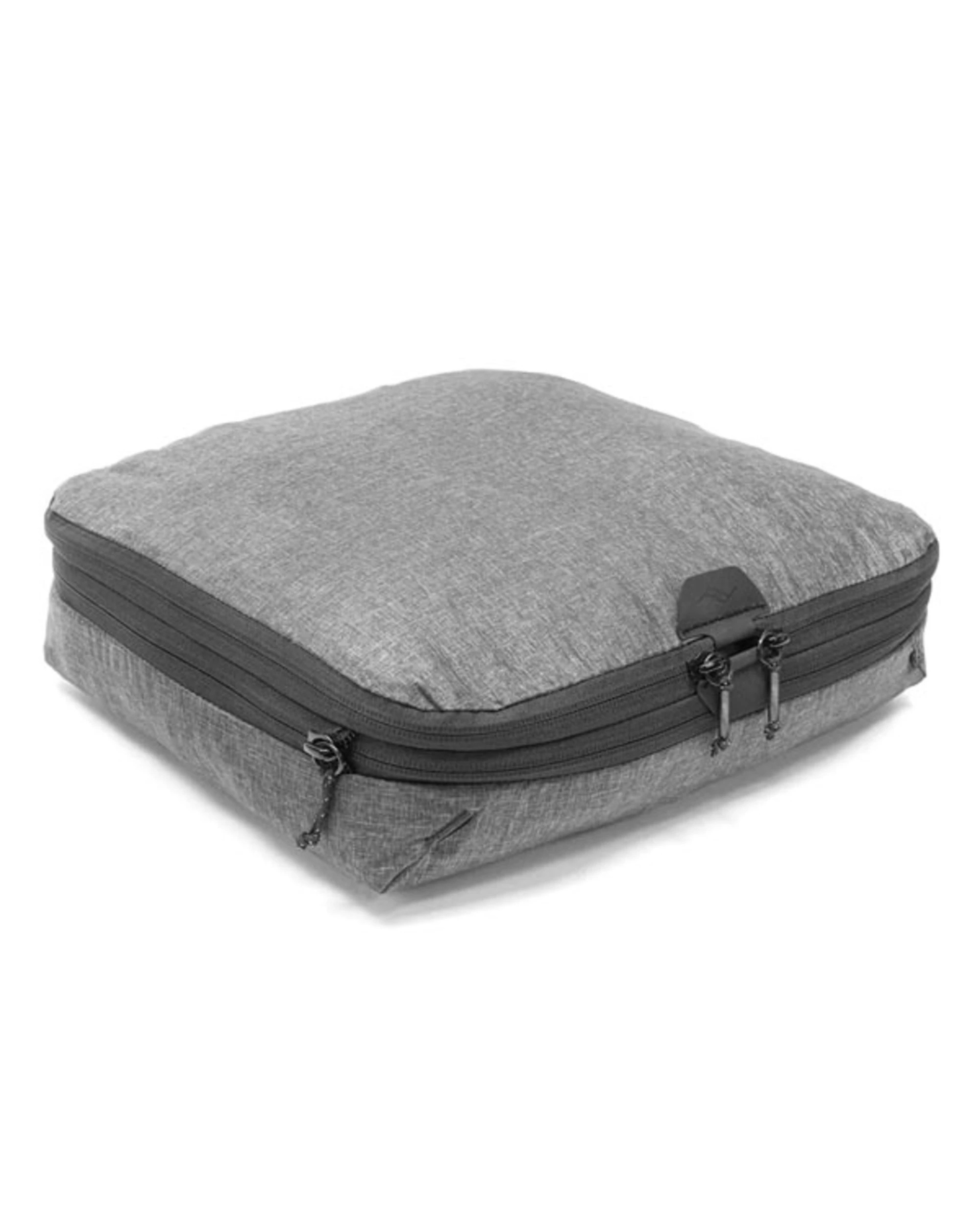 1 Peak Design Packing Cube Medium - Charcoal, 1 of 3