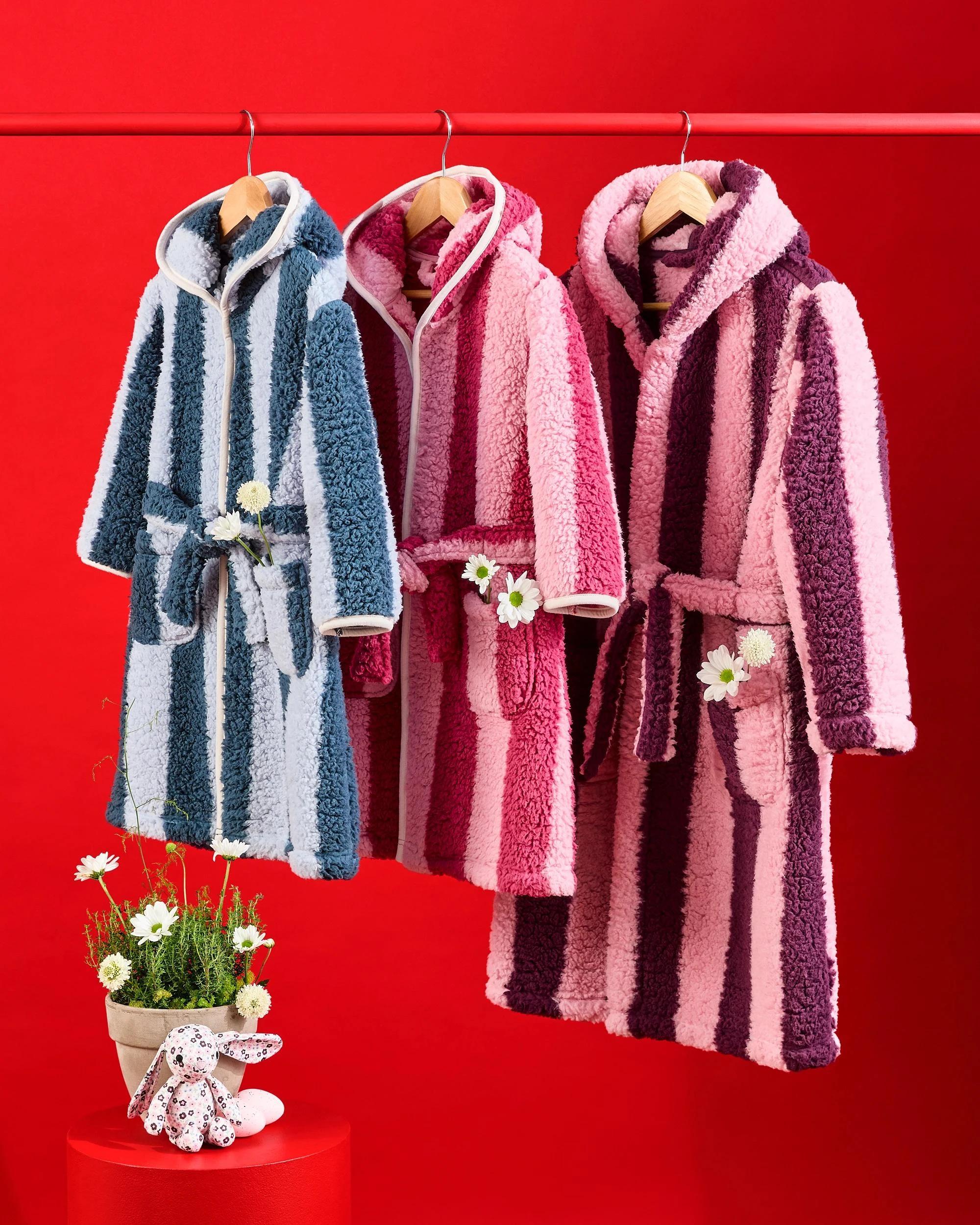 1 Target Kids Younger Girls Sherpa Dressing Gown BERRY STRIPE, 1 of 1
