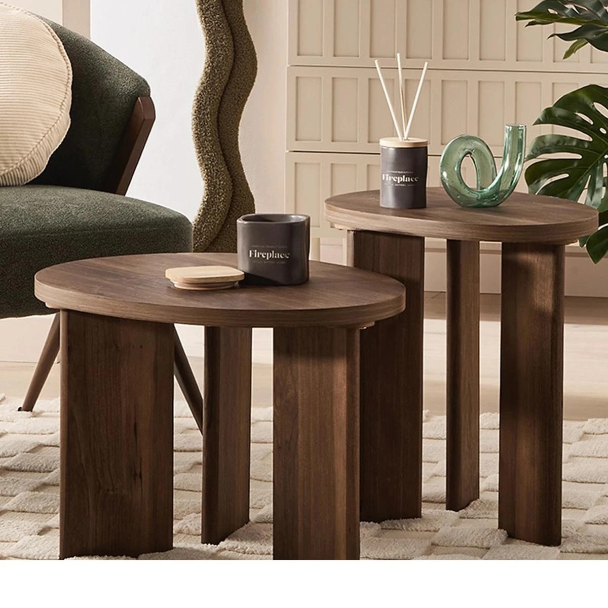 1 Set of 2 Walnut Side Tables, 1 of 10