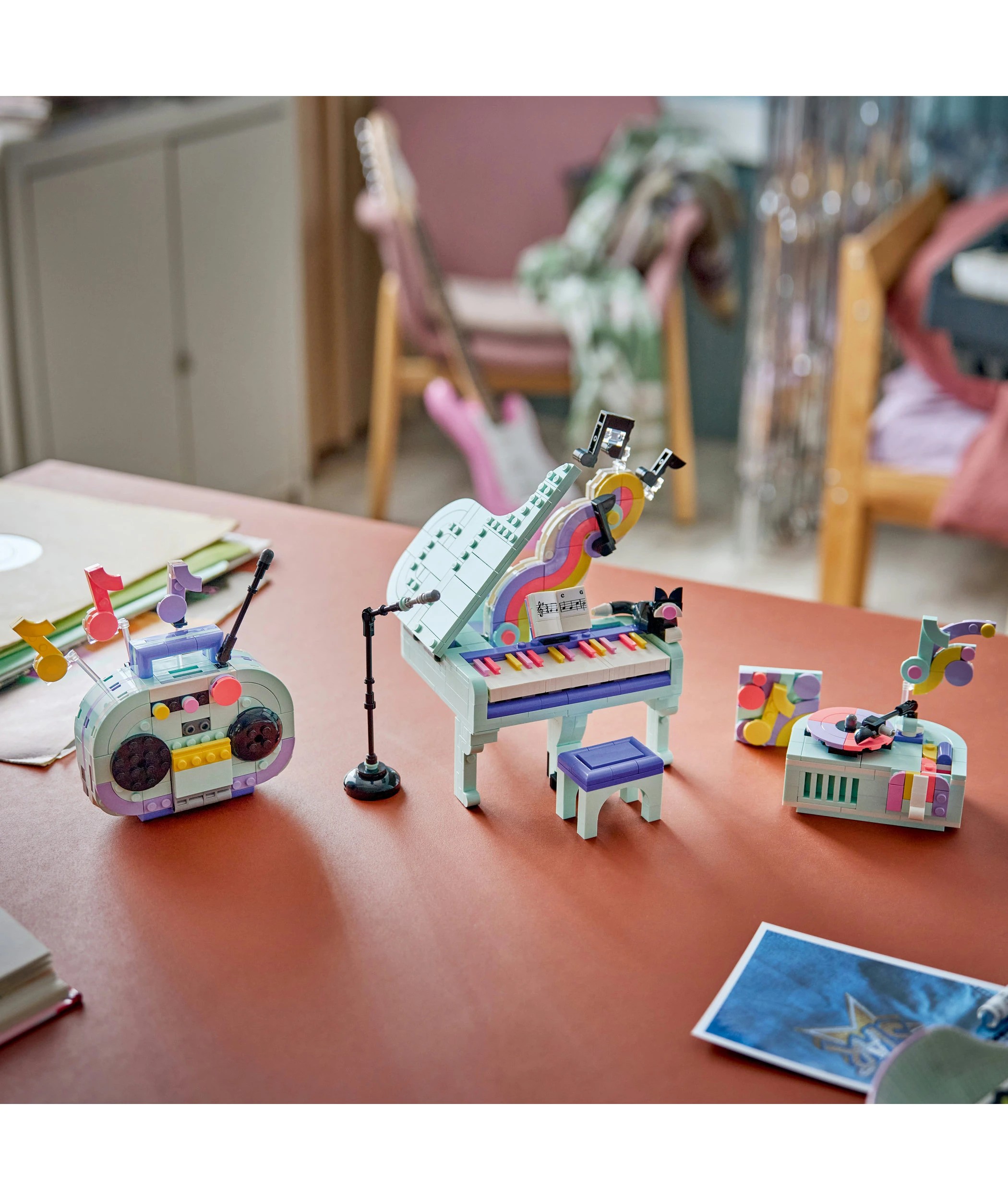8 LEGO Creator Music Decor Piano with Cat 31392, 8 of 9
