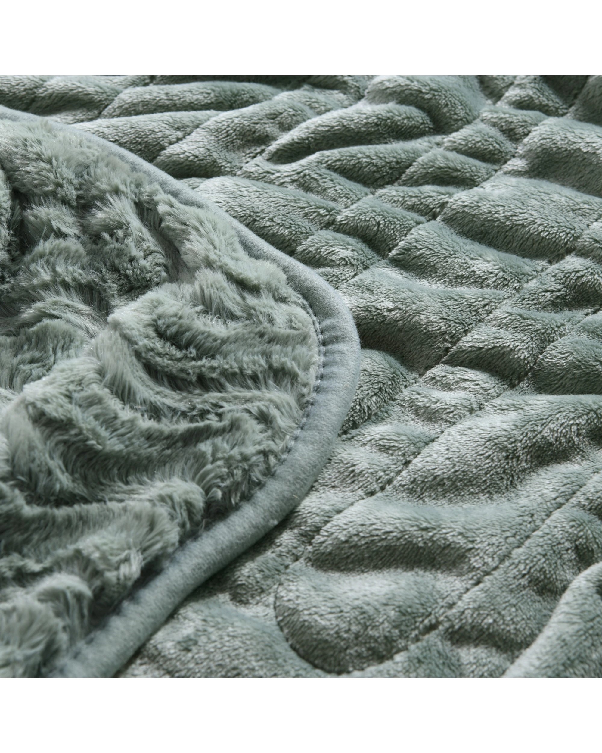 4 Dreamaker Felix 500gsm Faux Fur Heated Throw 130x160cm - Leaf, 4 of 7