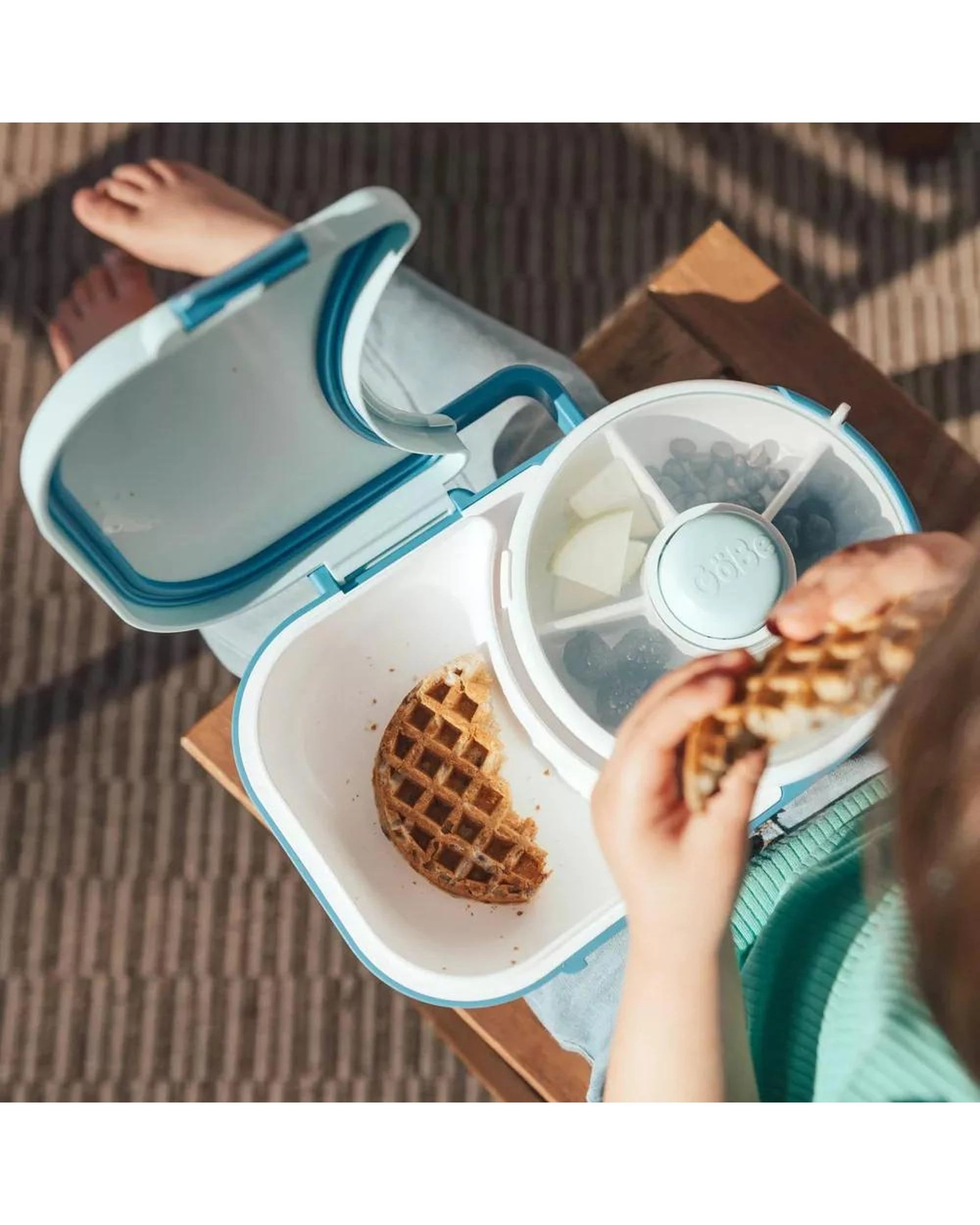3 GoBe 2in1 Lunchbox With Original Snack Spinner  Blue, 3 of 3