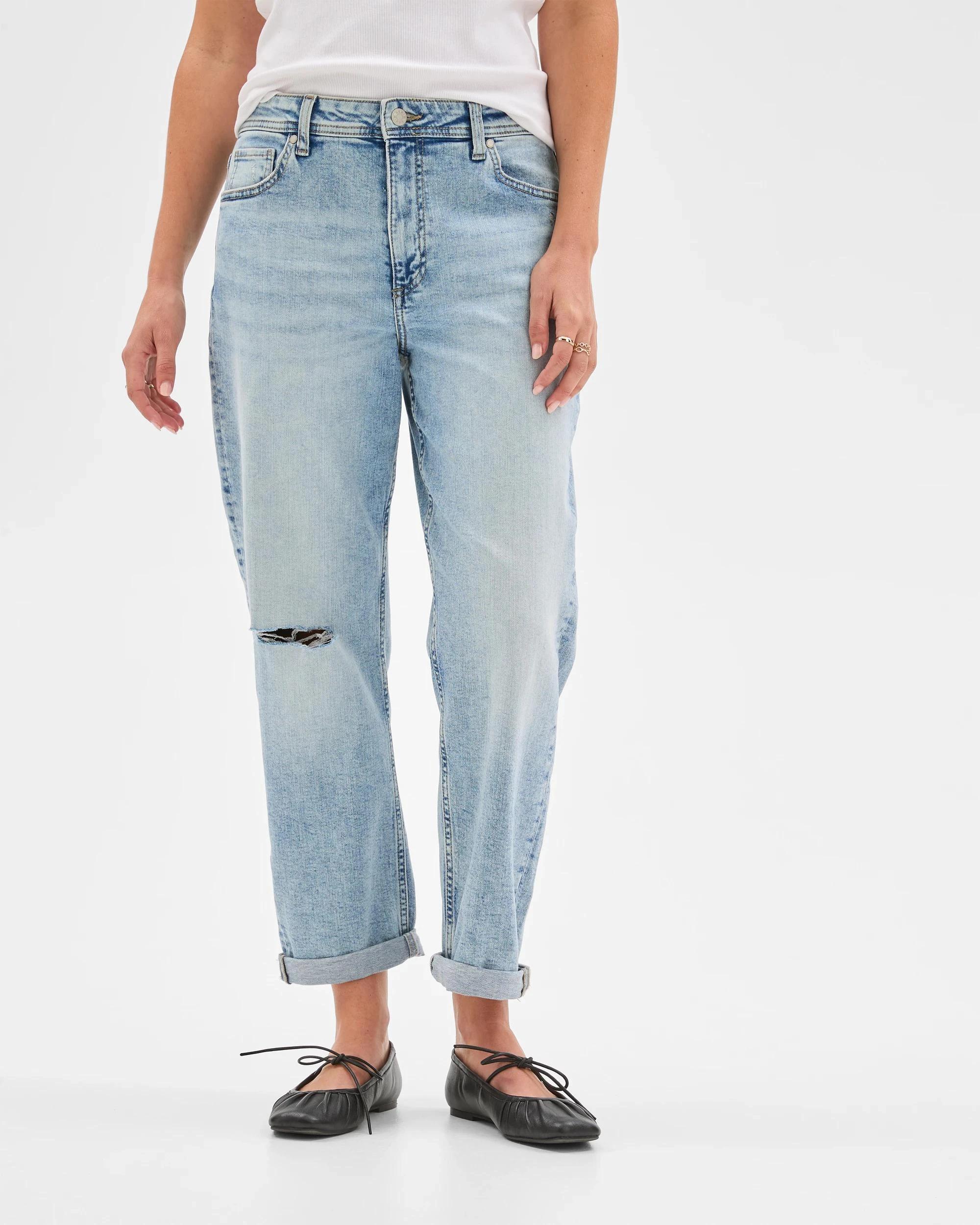 3 Target Denim Denim Mid Rise Courtney Girlfriend Jeans FROST, 3 of 6