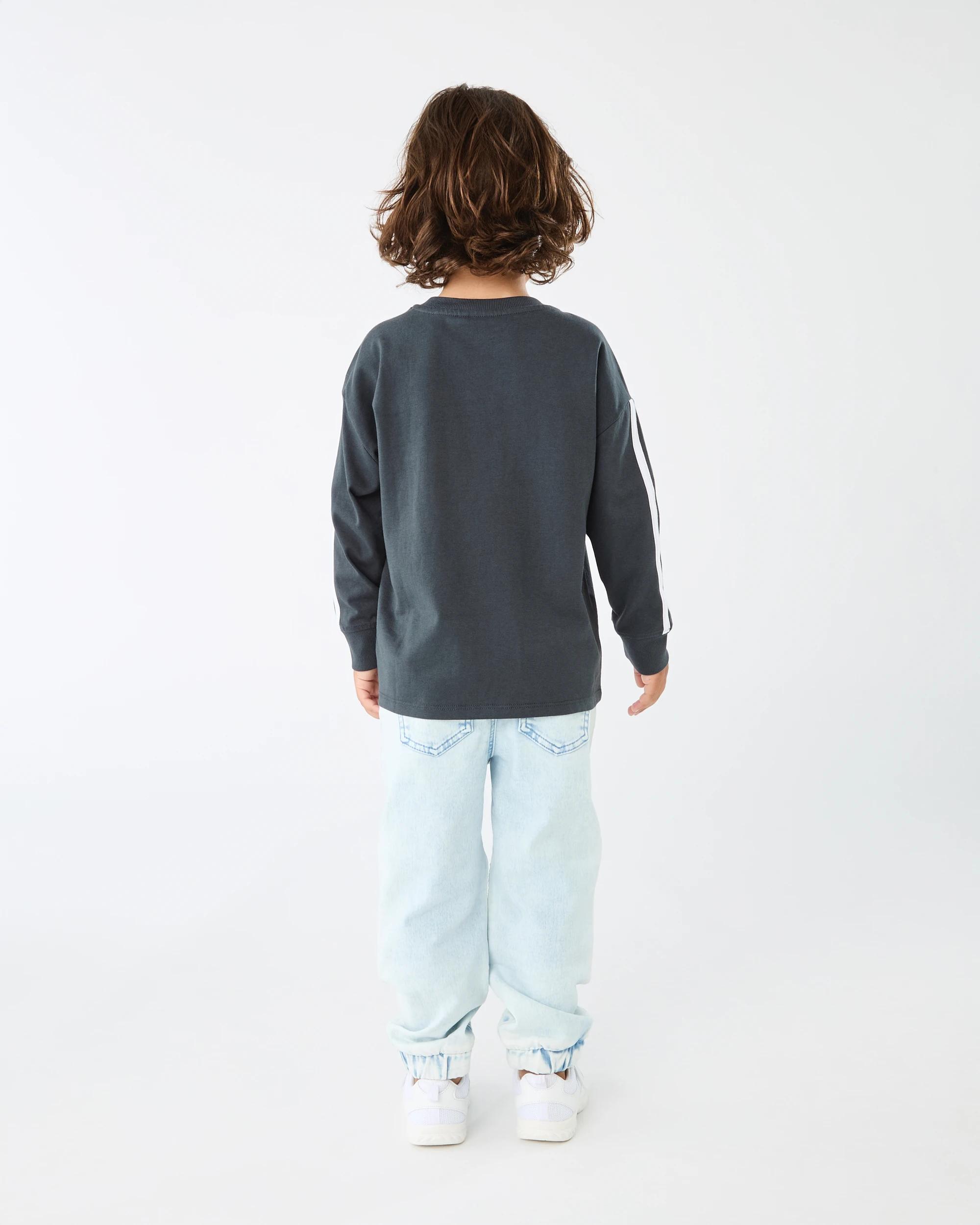 6 Long Sleeve Oversized T-shirt Nvy Slogan, 6 of 6