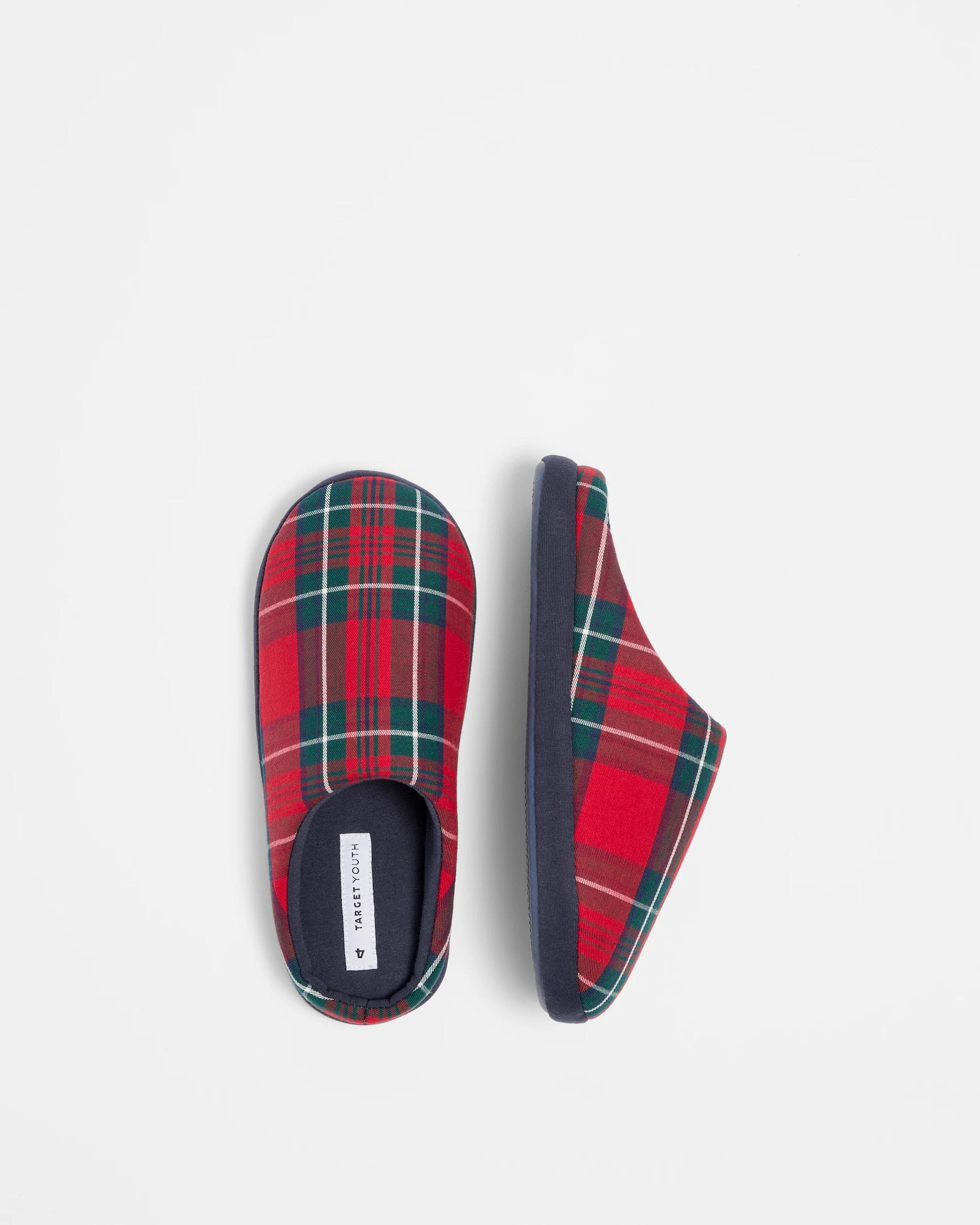 2 Target Boys Senior Novelty Christmas Checkered Slipper Scuff RED, 2 of 3