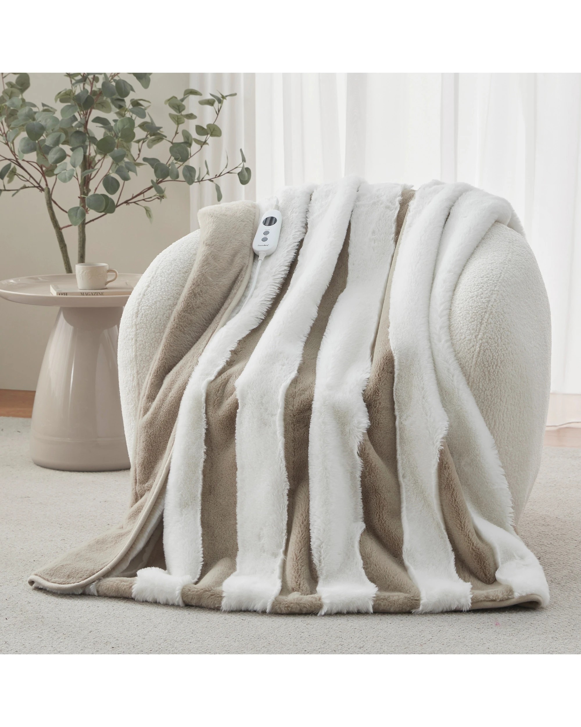 1 Dreamaker Denver Carved Stripe Faux Fur Heated Throw 130x160cm - Natural, 1 of 9