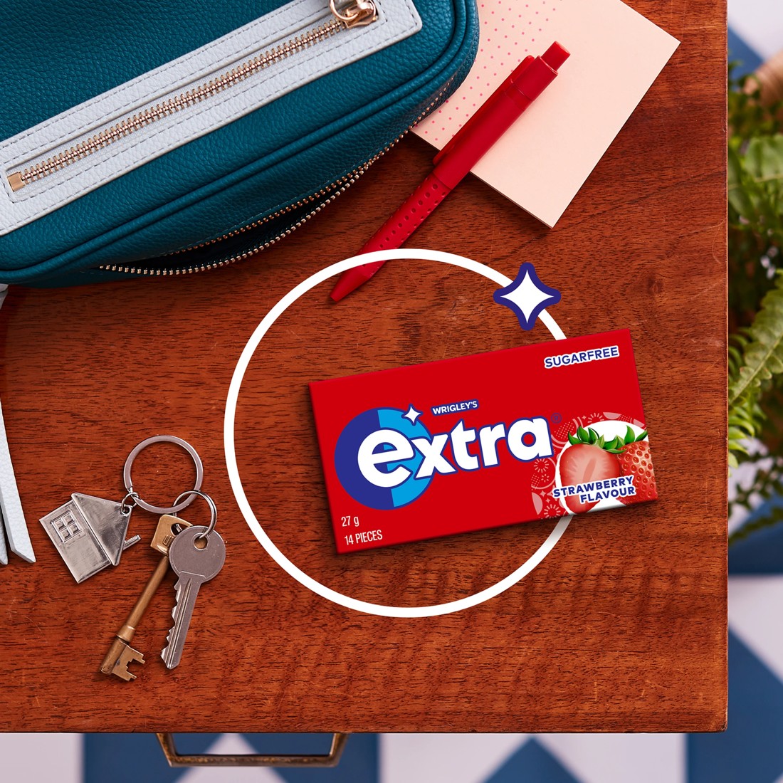 5 14 Piece Wrigley's Extra Strawberry Chewing Gum 27g, 5 of 5