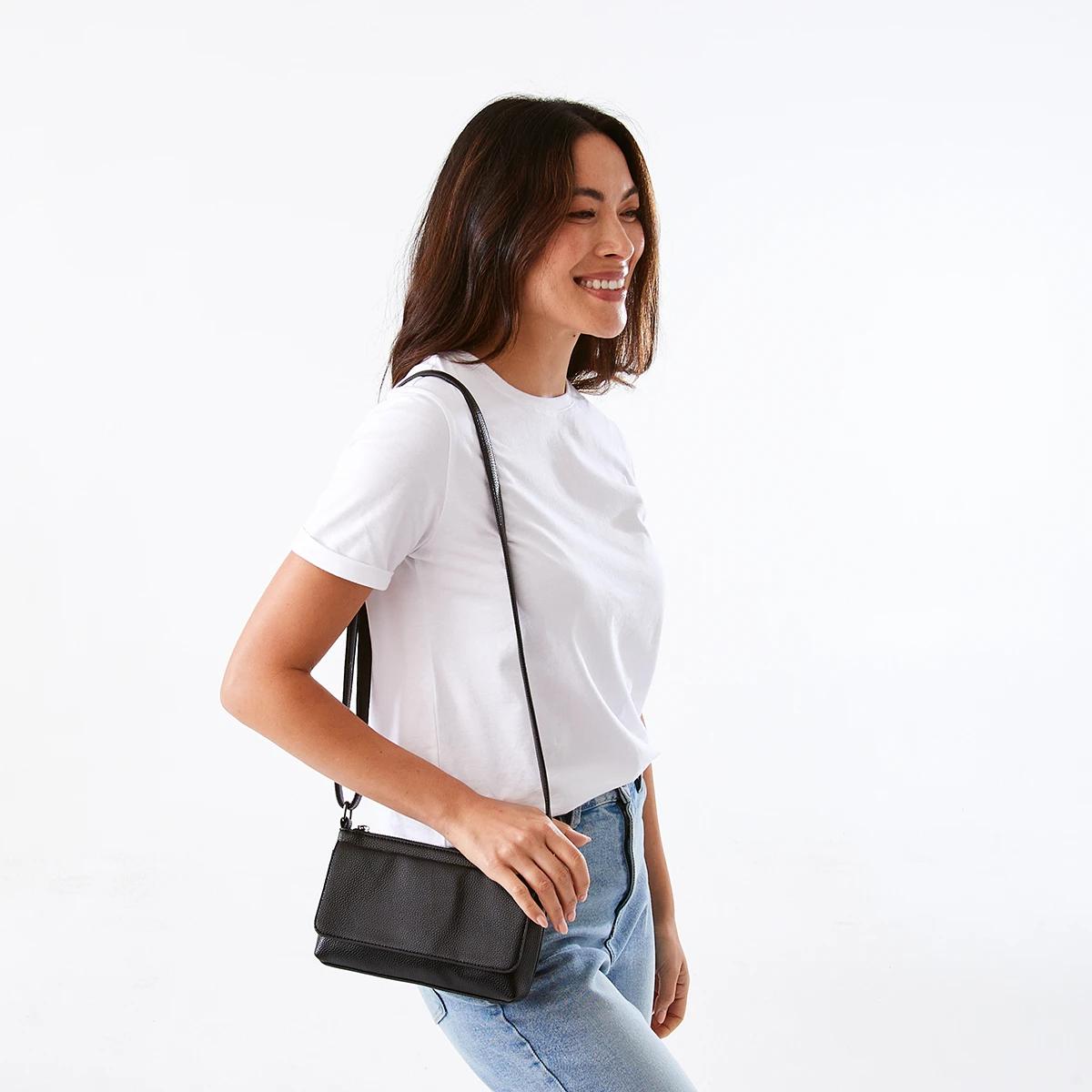6 Envelope Pocket Crossbody Bag BLACK, 6 of 6