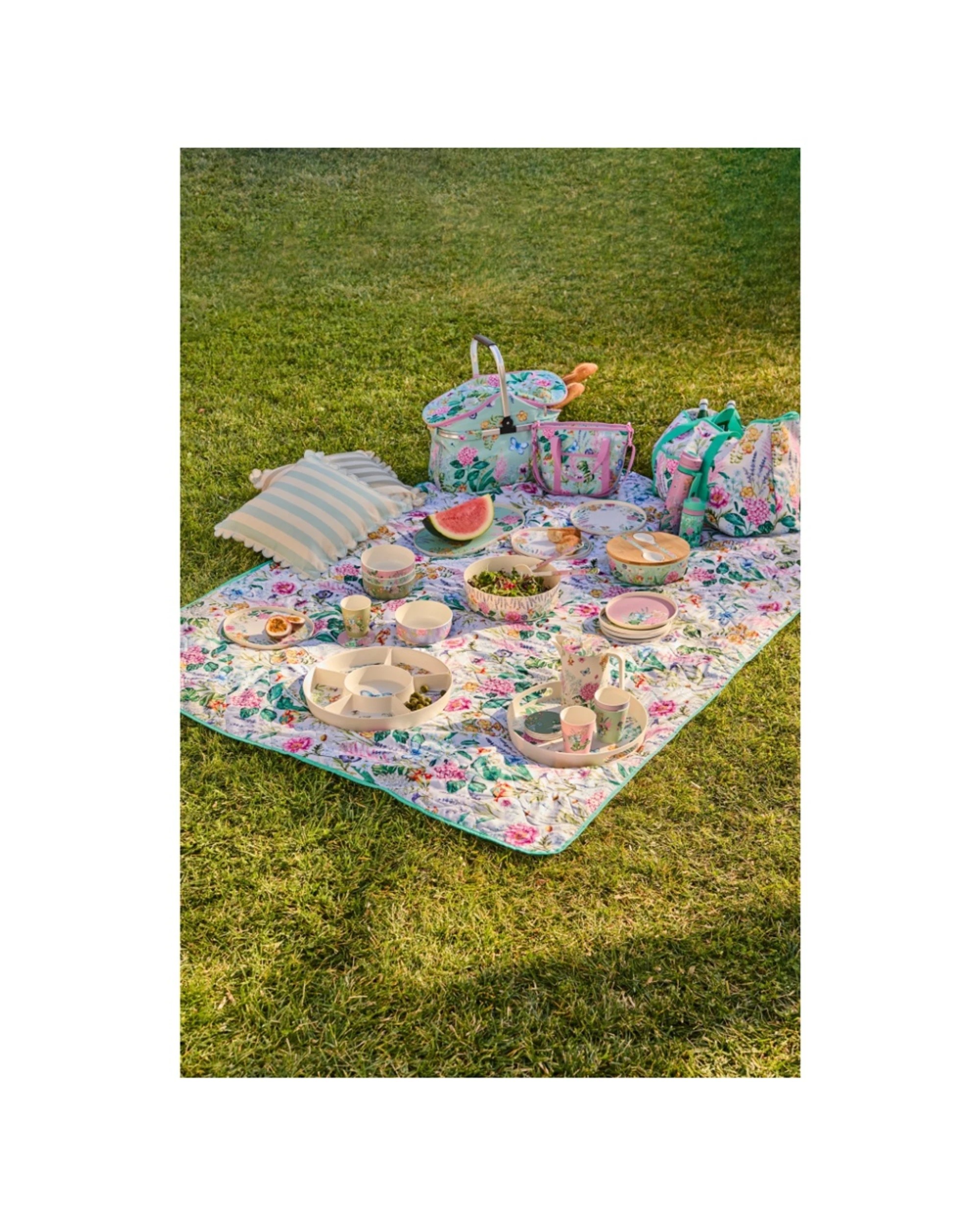 4 Maxwell And Williams Botanica Insulated Picnic Carry Basket 40L Recycled PET - Multi, 4 of 4