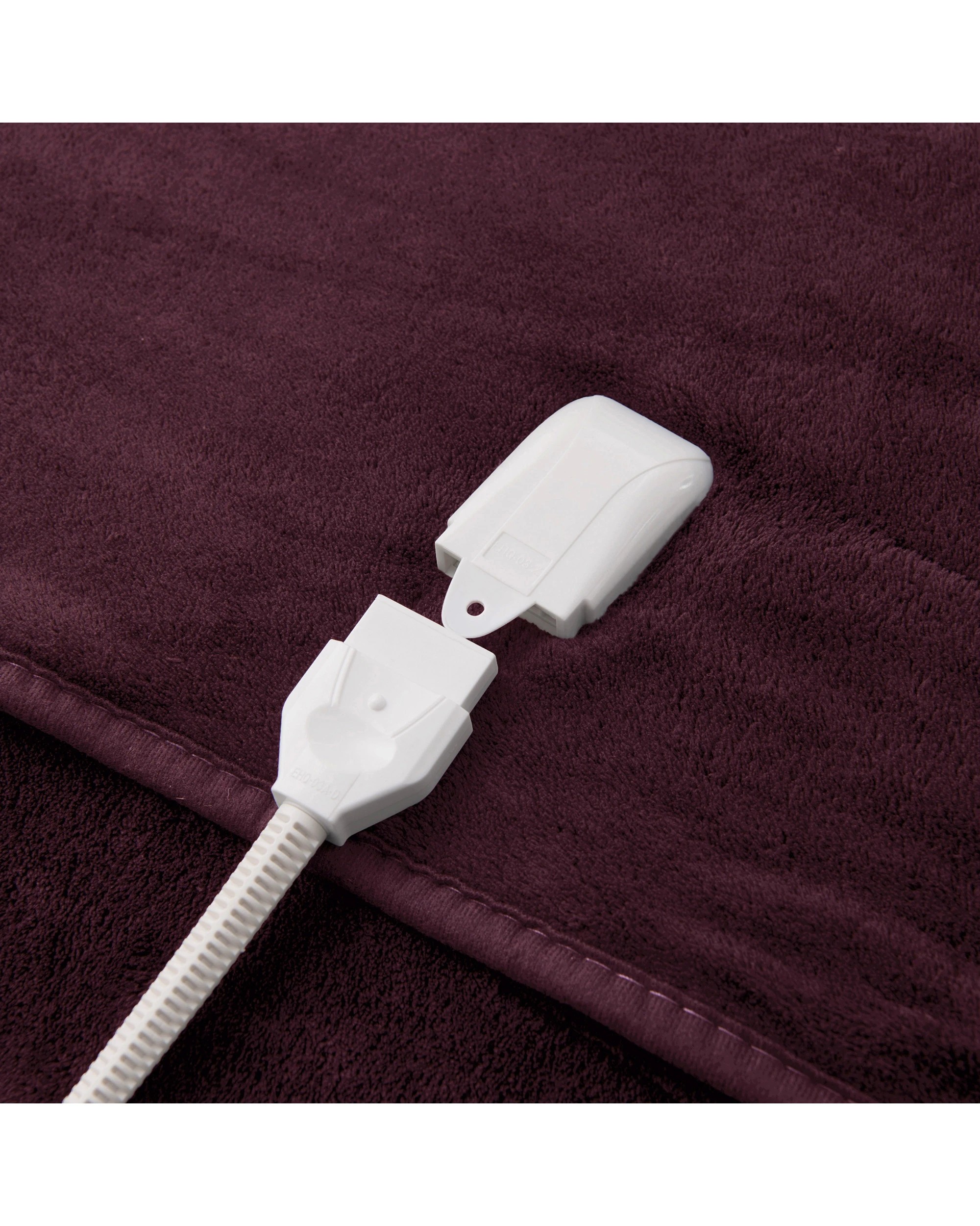 3 Dreamaker Kingston Coral Fleece Electric Heated Throw Blanket 130x160cm - Cherry, 3 of 5