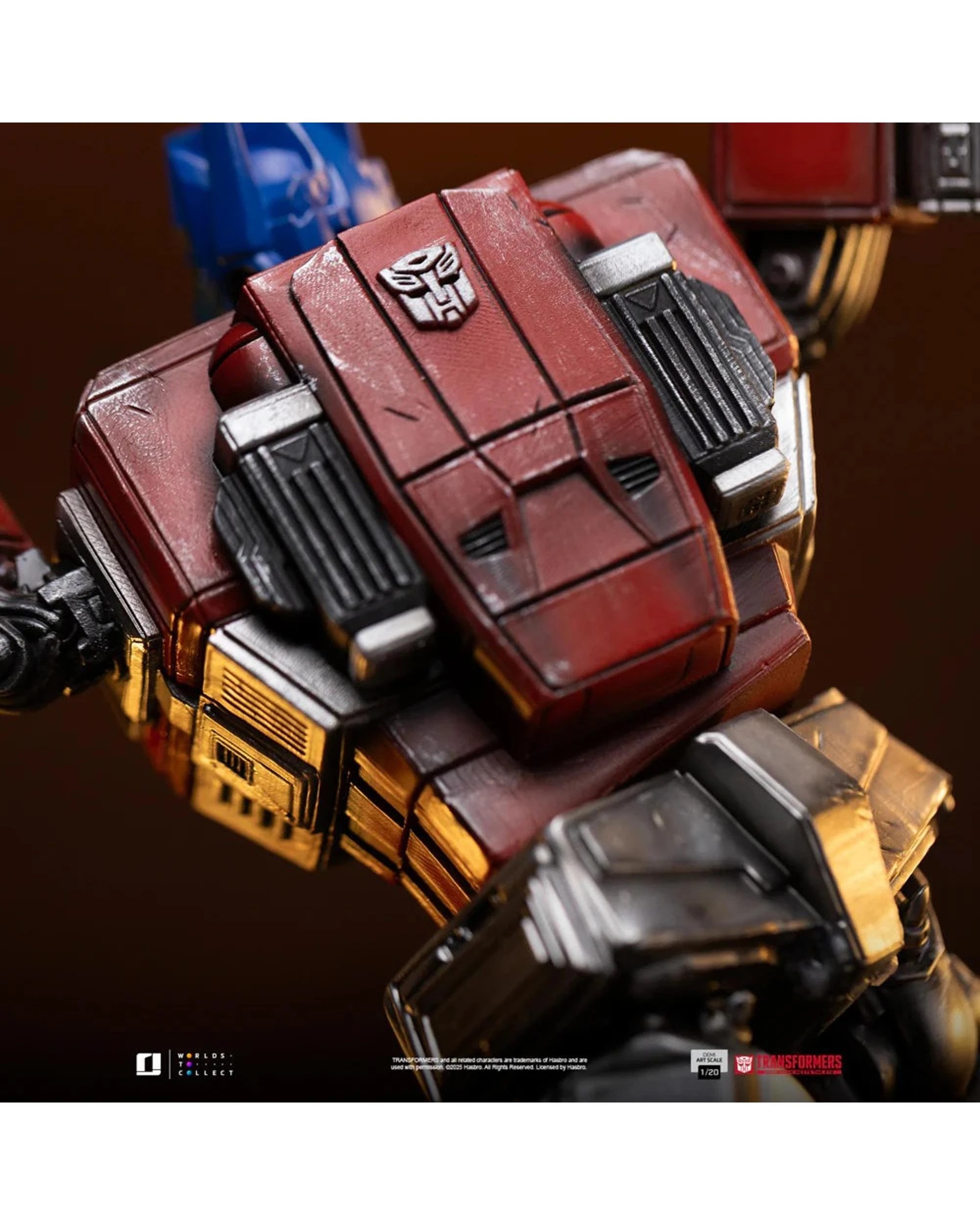 8 Transformers Optimus Prime 1:20 Scale Statue, 8 of 9