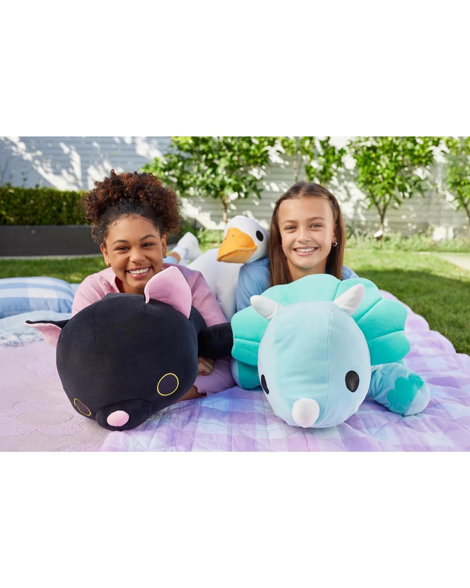 7 Hug-A-Lumps (Large) by ZURU - Assorted - Multi, 7 of 7