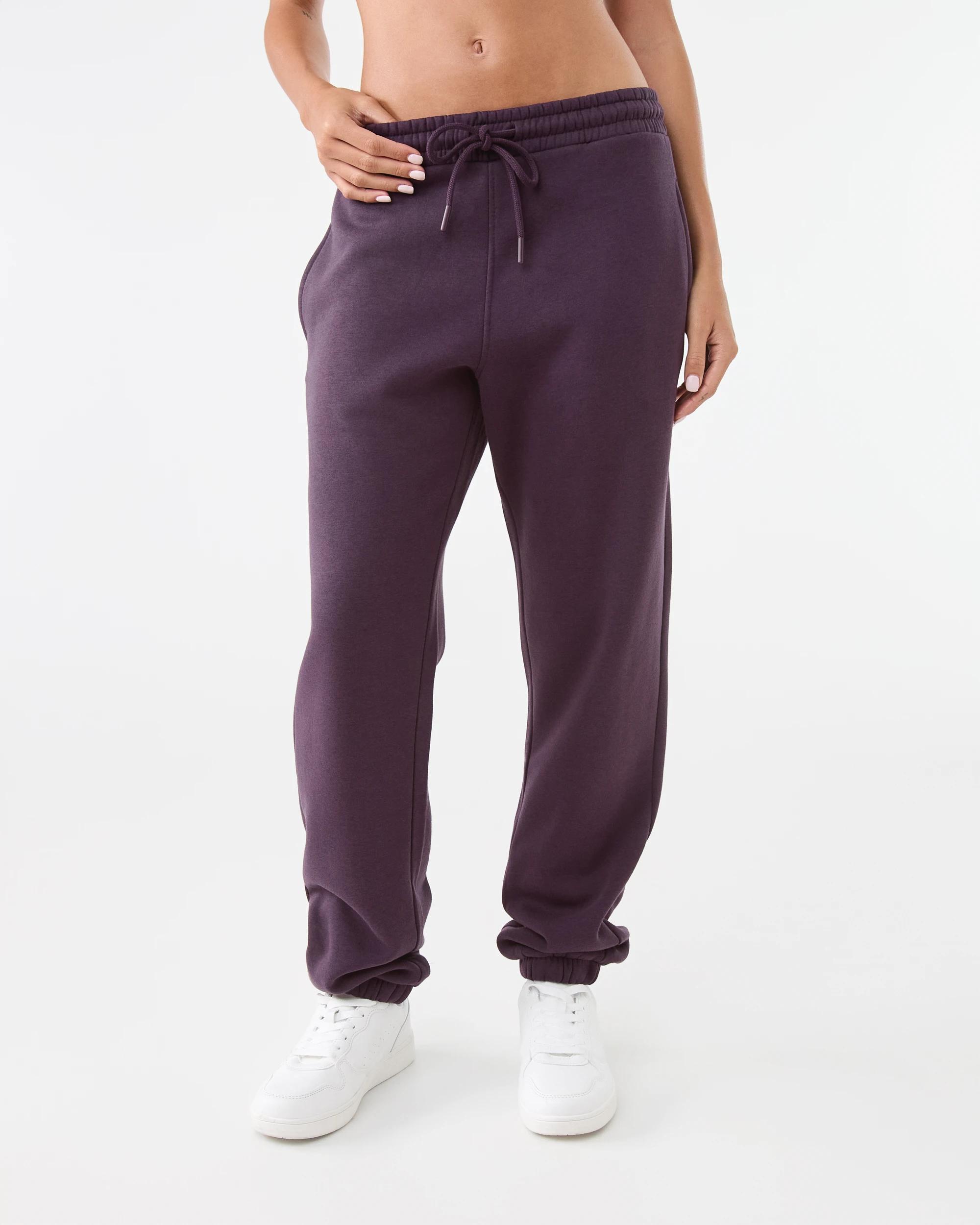 1 Active Womens Essential Cuff Trackpants Pur Raisin, 1 of 6